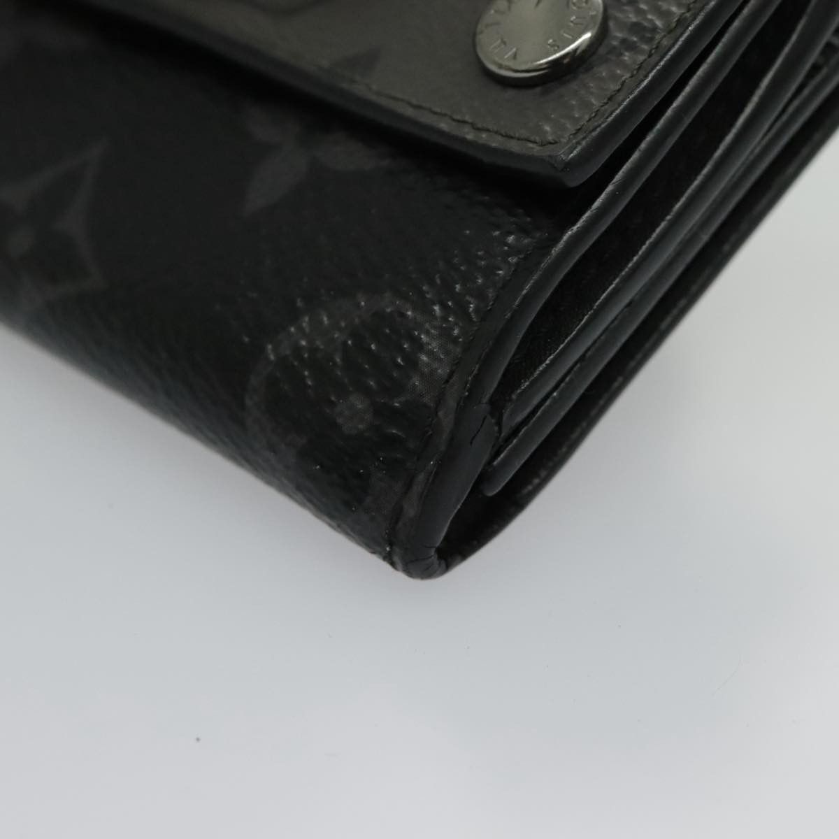 Louis Vuitton Discovery Grey Canvas Wallet (Pre-Owned) Size ONE SIZE - 7 Thumbnail
