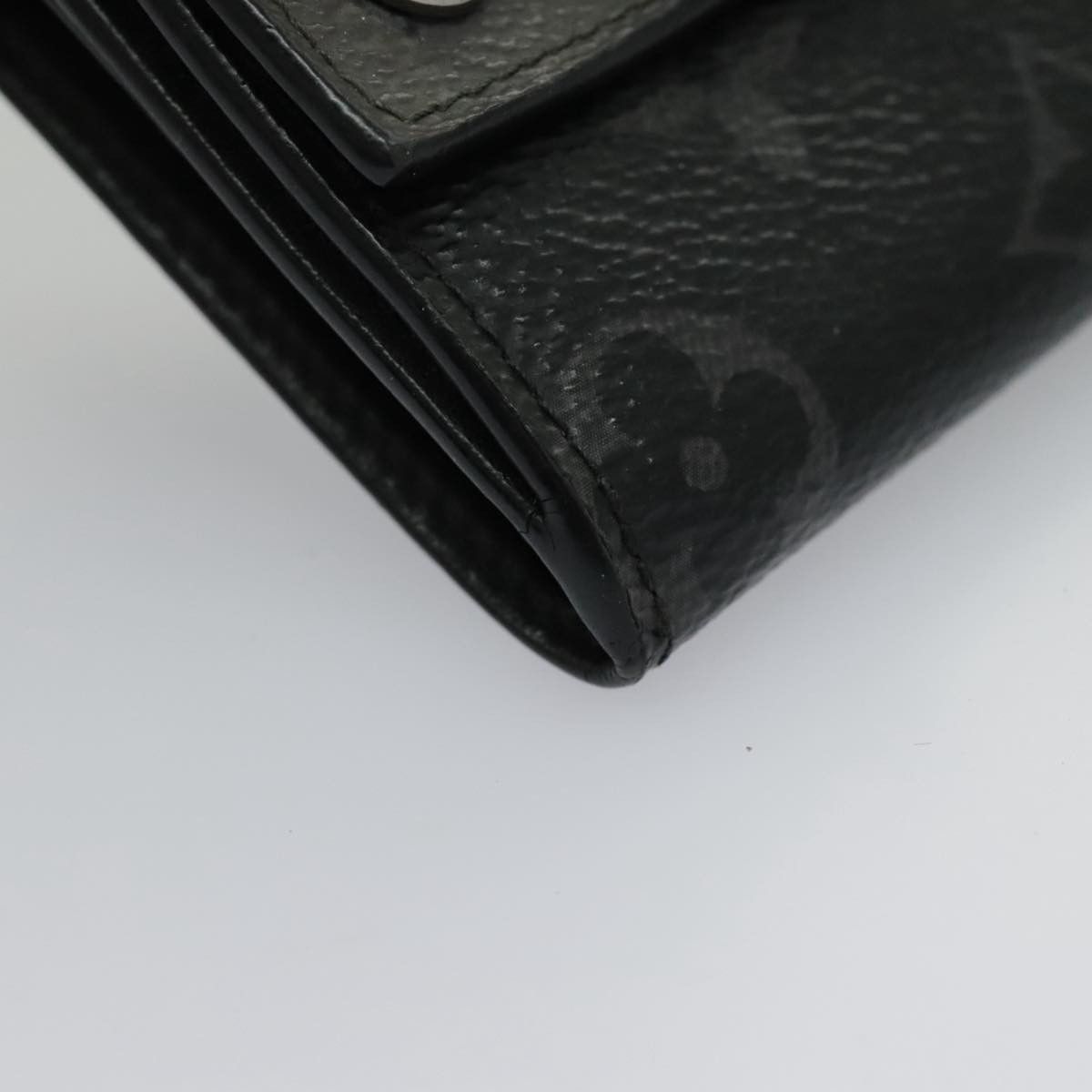 Louis Vuitton Discovery Grey Canvas Wallet (Pre-Owned) Size ONE SIZE - 6 Thumbnail
