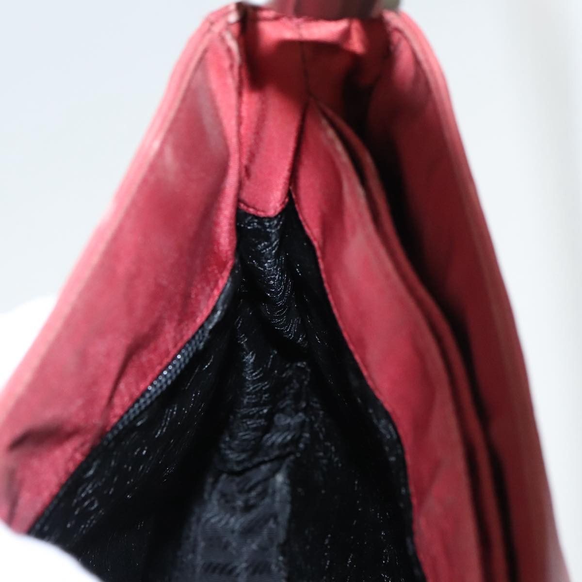 Prada Red Synthetic Shoulder Bag (Pre-Owned) Size ONE SIZE - 19 Thumbnail