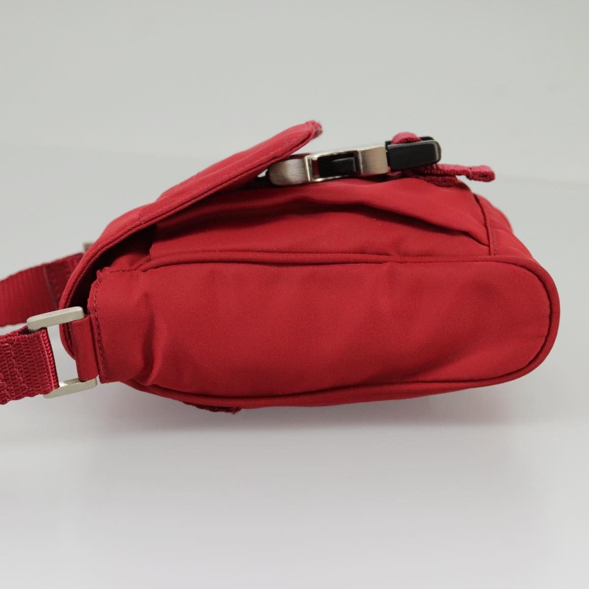 Prada Triangle Logo Red Synthetic Clutch Bag (Pre-Owned) Size ONE SIZE - 4 Thumbnail