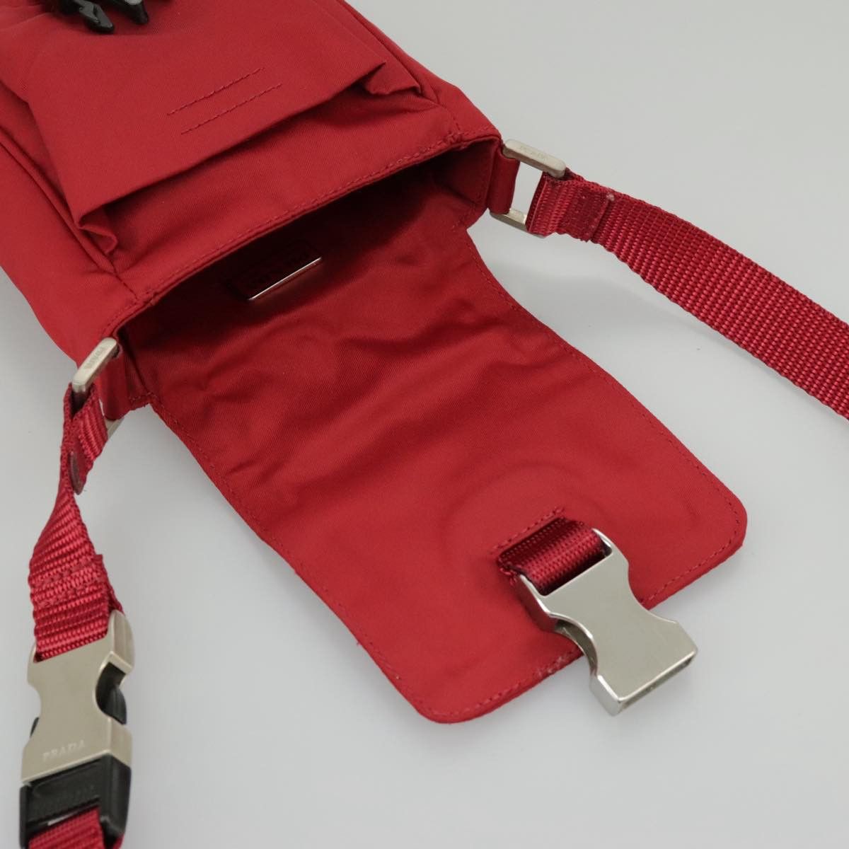 Prada Triangle Logo Red Synthetic Clutch Bag (Pre-Owned) Size ONE SIZE - 18 Thumbnail