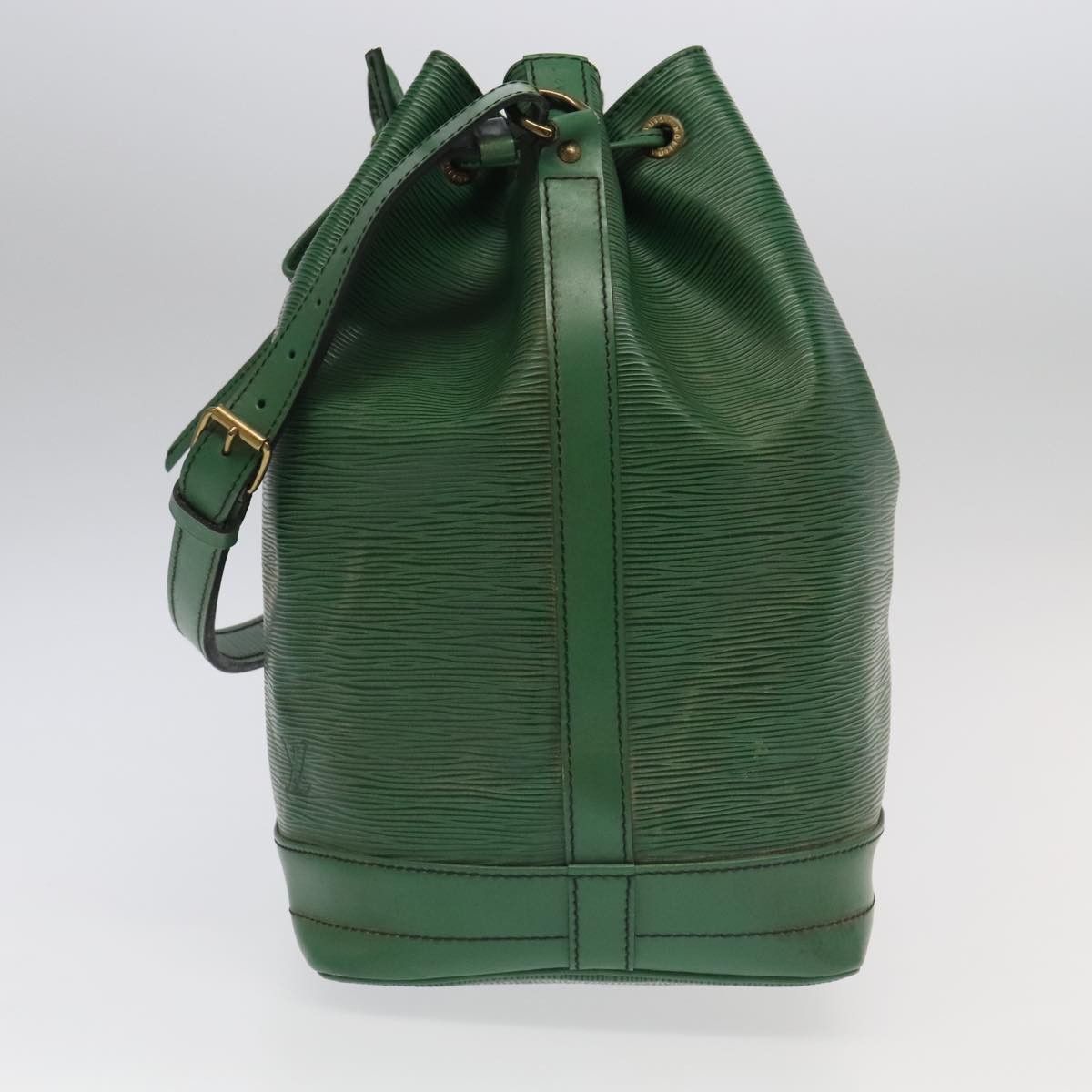 Louis Vuitton Noé Green Leather Shoulder Bag (Pre-Owned) Size ONE SIZE - 14 Thumbnail