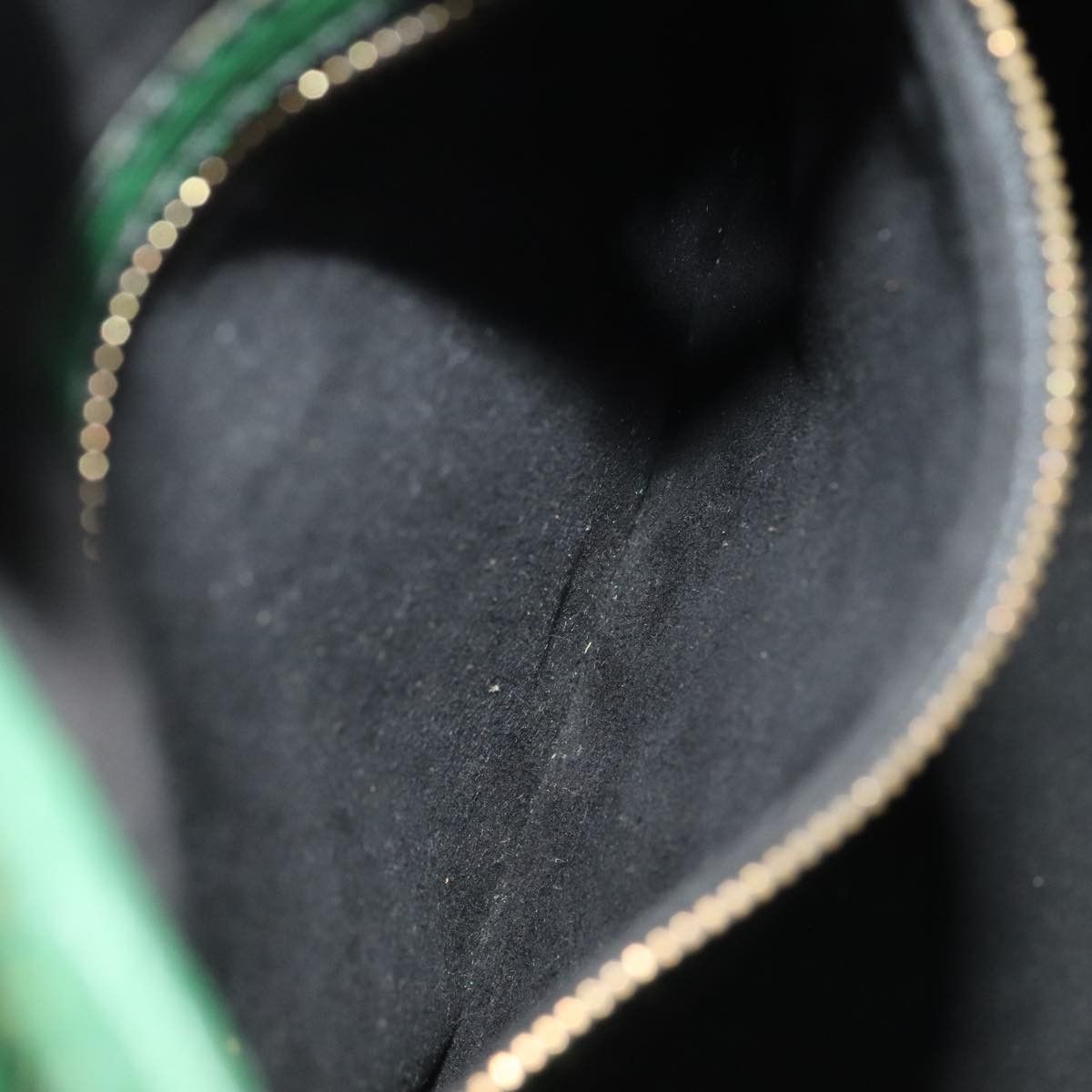 Louis Vuitton Noé Green Leather Shoulder Bag (Pre-Owned) Size ONE SIZE - 9 Thumbnail