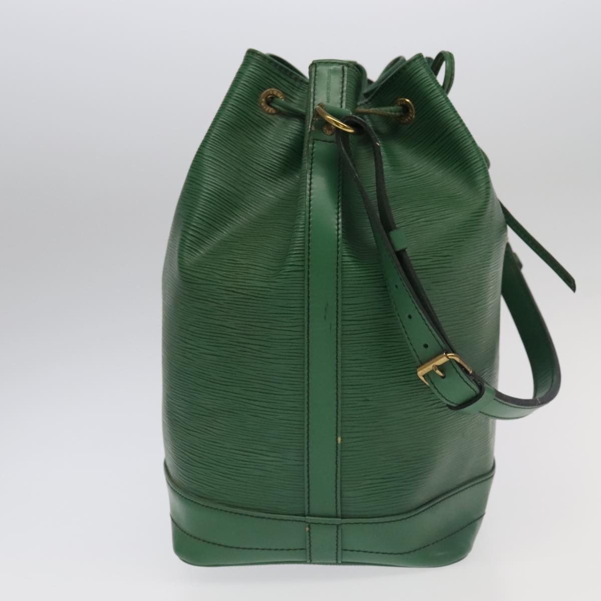 Louis Vuitton Noé Green Leather Shoulder Bag (Pre-Owned) Size ONE SIZE - 3 Thumbnail