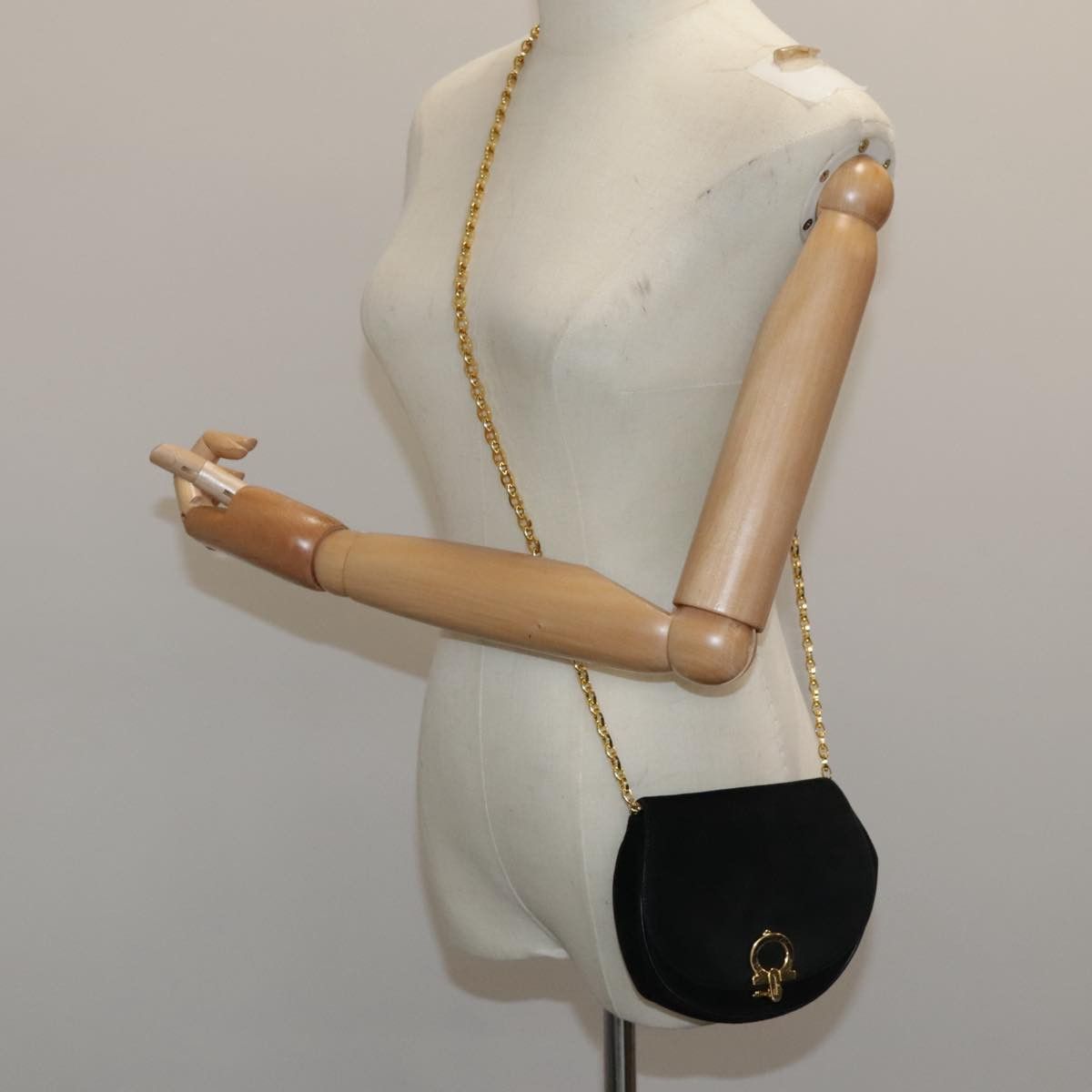 Salvatore Ferragamo Gancini Black Suede Shoulder Bag (Pre-Owned) Size ONE SIZE - 15 Thumbnail