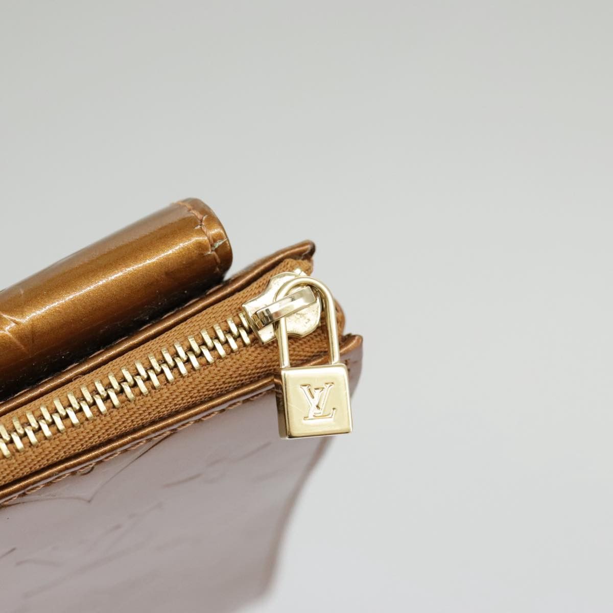 Louis Vuitton Mott Brown Patent Leather Clutch Bag (Pre-Owned) Size ONE SIZE - 12 Thumbnail