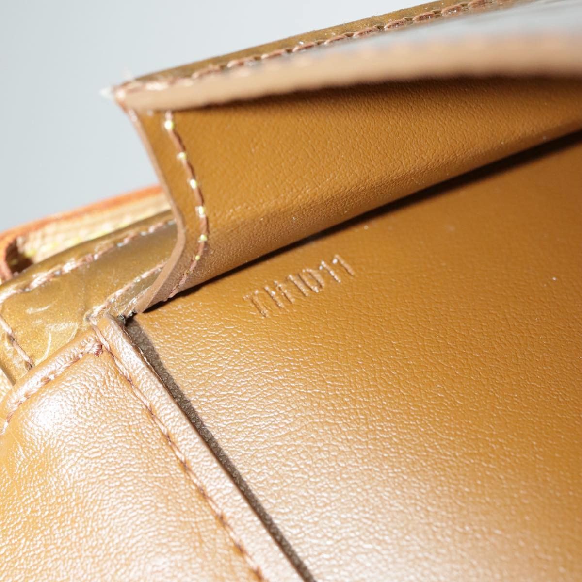 Louis Vuitton Mott Brown Patent Leather Clutch Bag (Pre-Owned) Size ONE SIZE - 17 Thumbnail