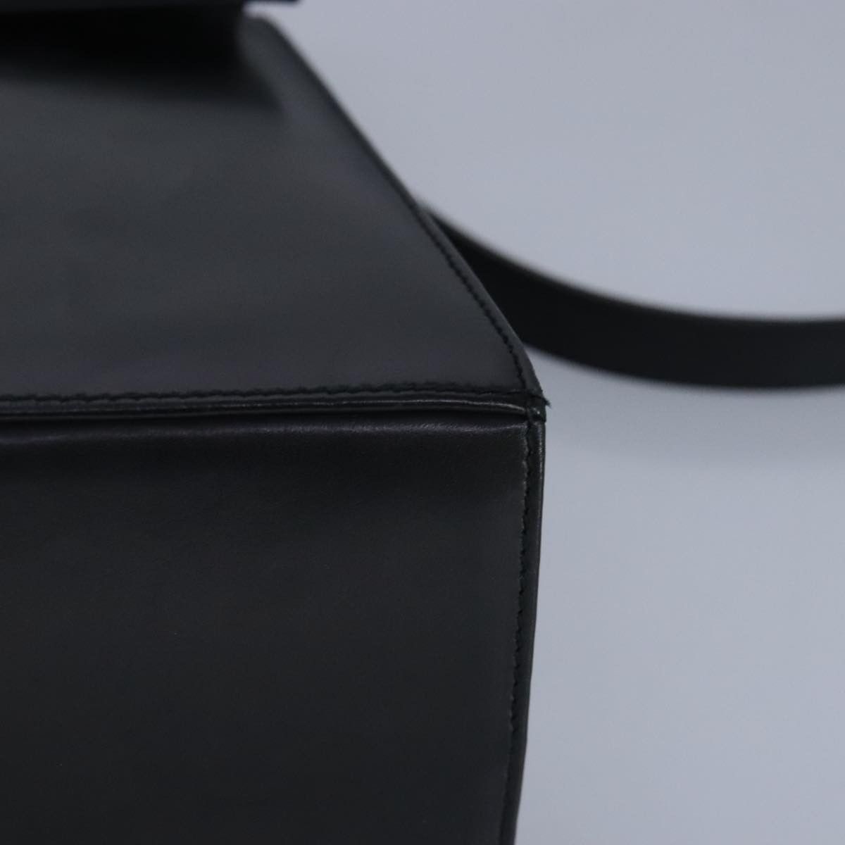 Salvatore Ferragamo Gancini Black Leather Handbag (Pre-Owned) Size ONE SIZE - 8 Thumbnail
