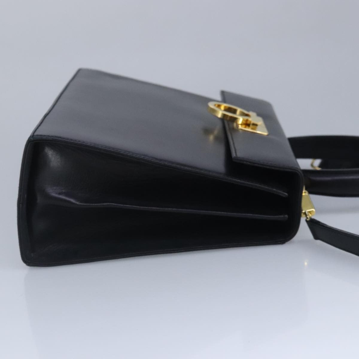 Salvatore Ferragamo Gancini Black Leather Handbag (Pre-Owned) Size ONE SIZE - 4 Thumbnail