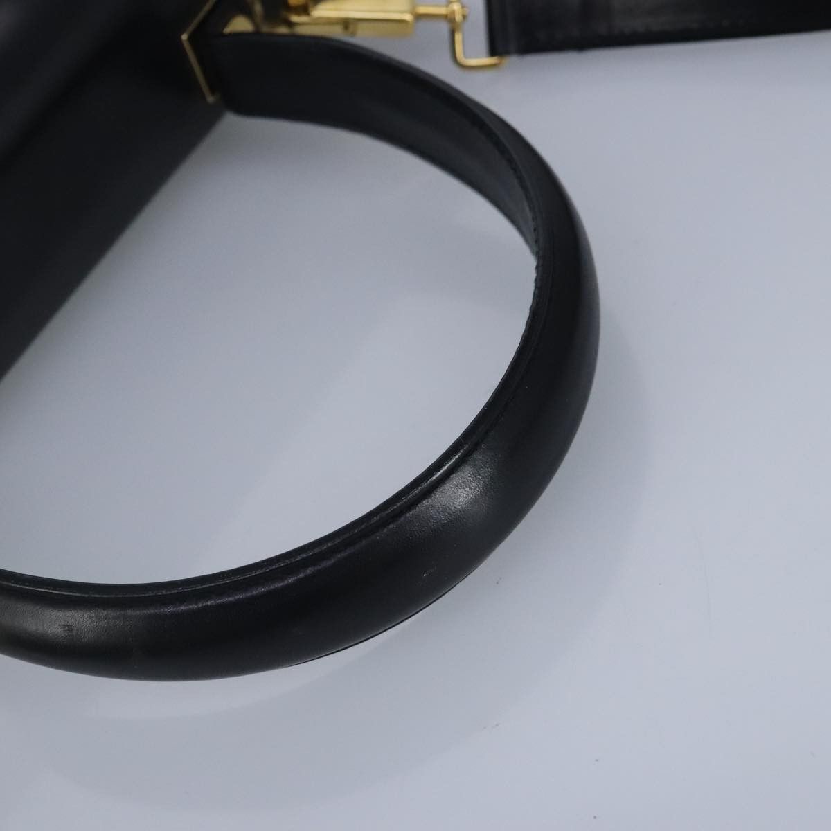 Salvatore Ferragamo Gancini Black Leather Handbag (Pre-Owned) Size ONE SIZE - 5 Thumbnail