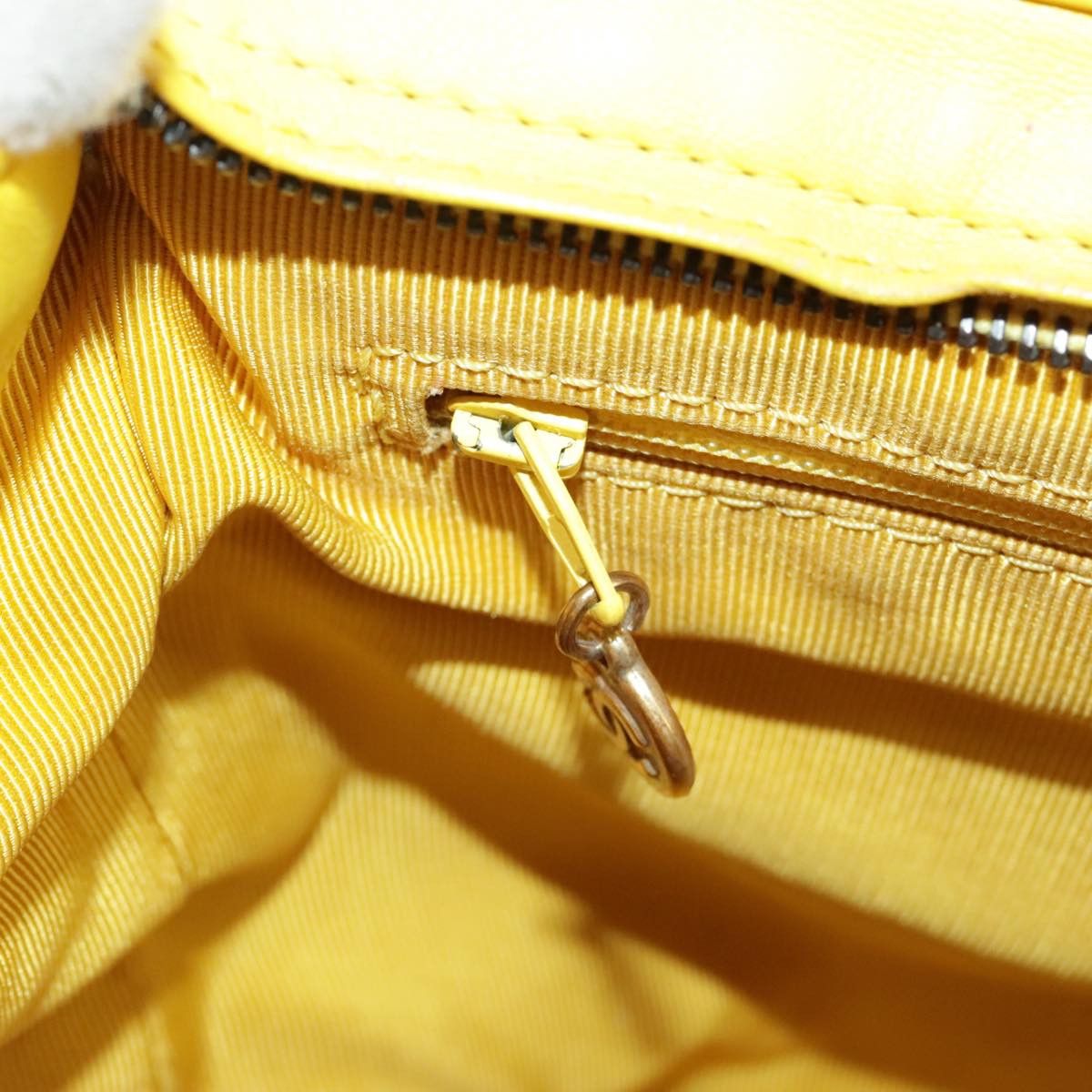 Chanel Cabas Yellow Leather Handbag (Pre-Owned) Size ONE SIZE - 15 Thumbnail