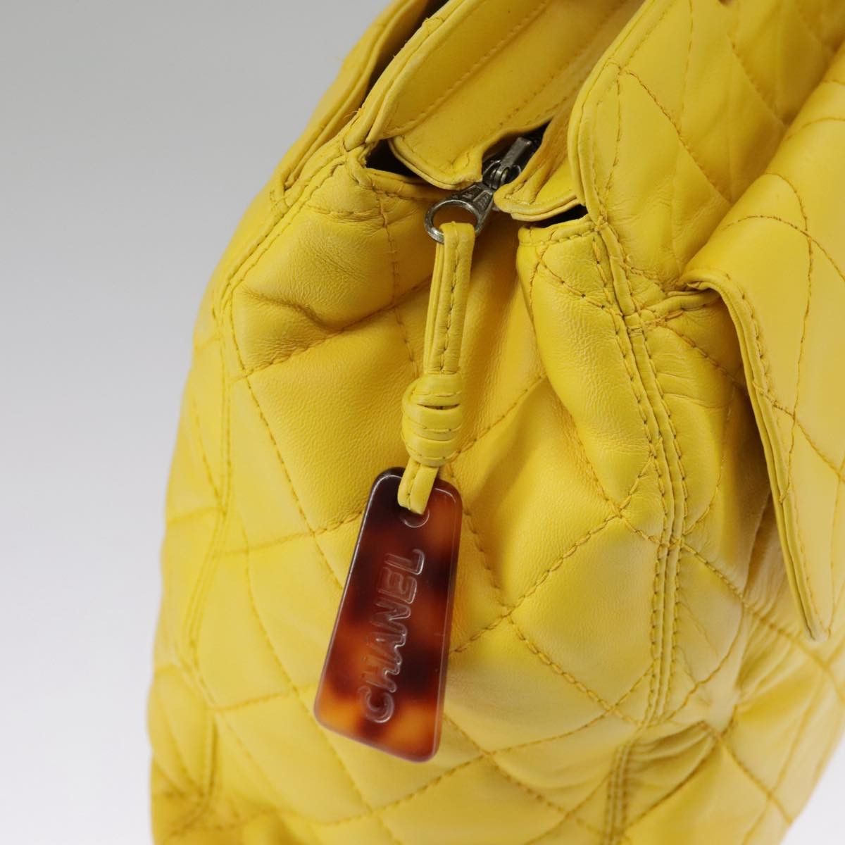 Chanel Cabas Yellow Leather Handbag (Pre-Owned) Size ONE SIZE - 16 Thumbnail