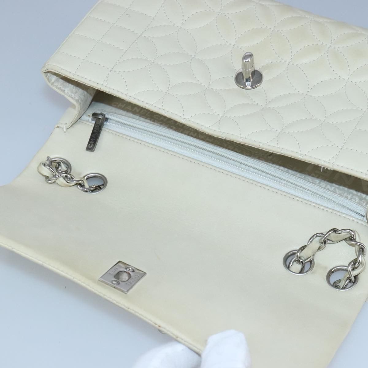 Chanel Single Flap Beige Leather Shoulder Bag (Pre-Owned) Size ONE SIZE - 15 Thumbnail