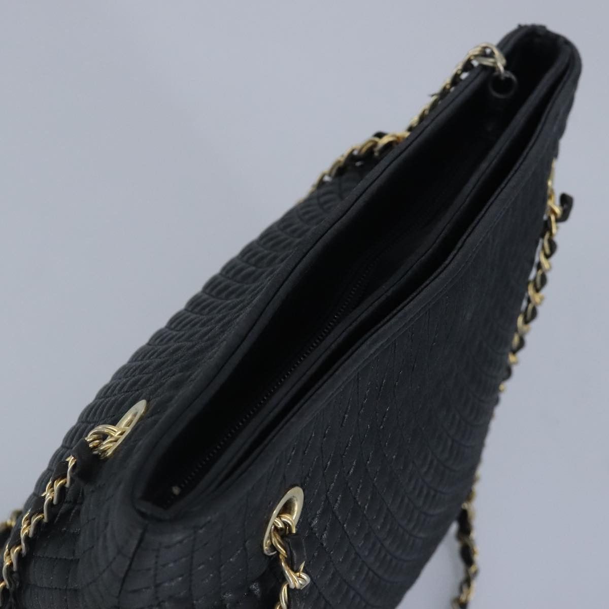 Bally Black Leather Shoulder Bag (Pre-Owned) Size ONE SIZE - 6 Thumbnail