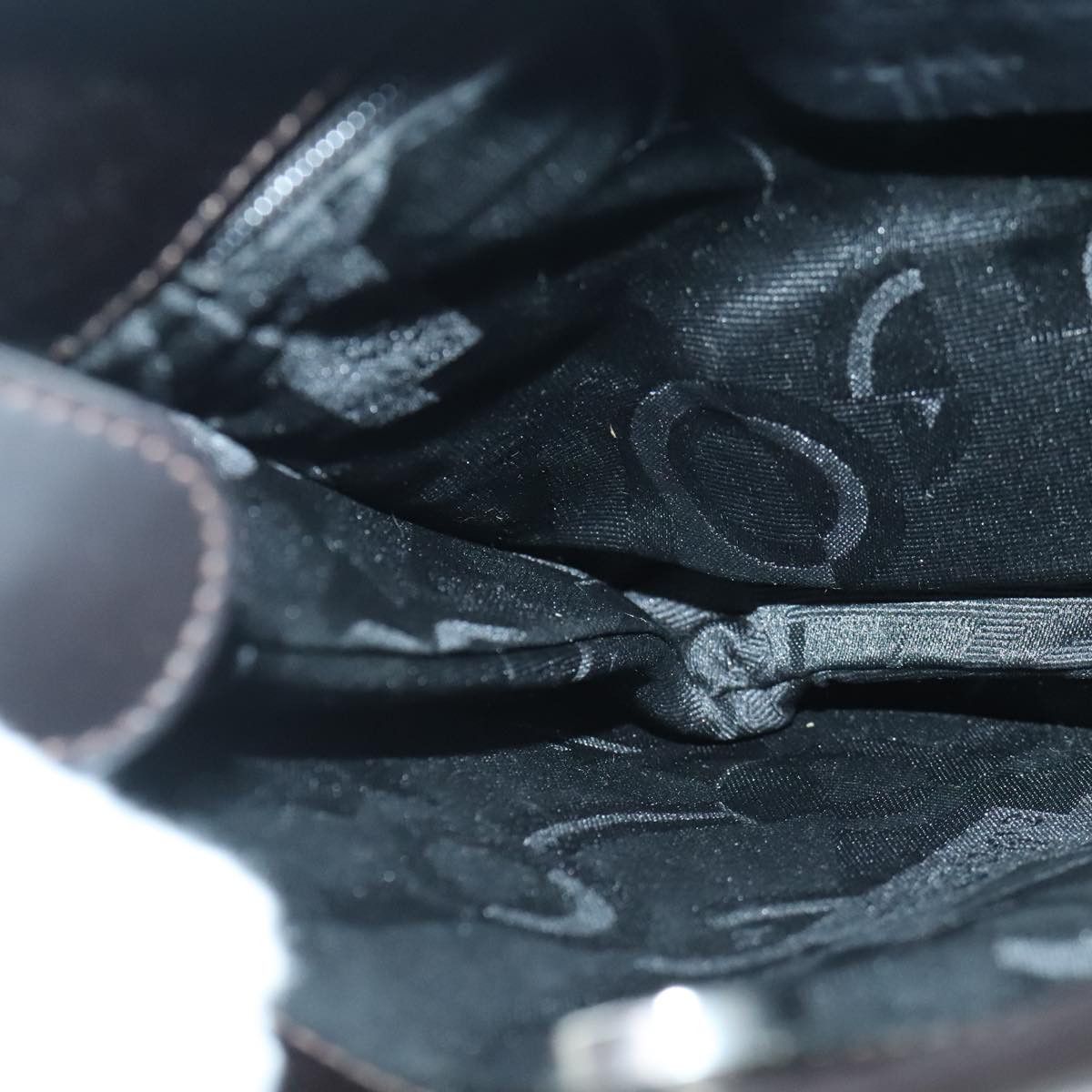 Salvatore Ferragamo Black Leather Shoulder Bag (Pre-Owned) Size ONE SIZE - 19 Thumbnail