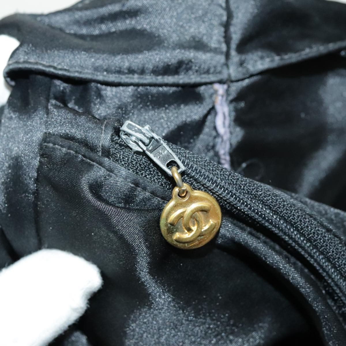 Chanel Cc Black Silk Tote Bag (Pre-Owned) Size ONE SIZE - 19 Thumbnail