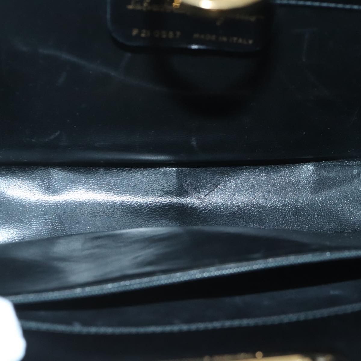 Salvatore Ferragamo Gancini Black Leather Shoulder Bag (Pre-Owned) Size ONE SIZE - 13 Thumbnail