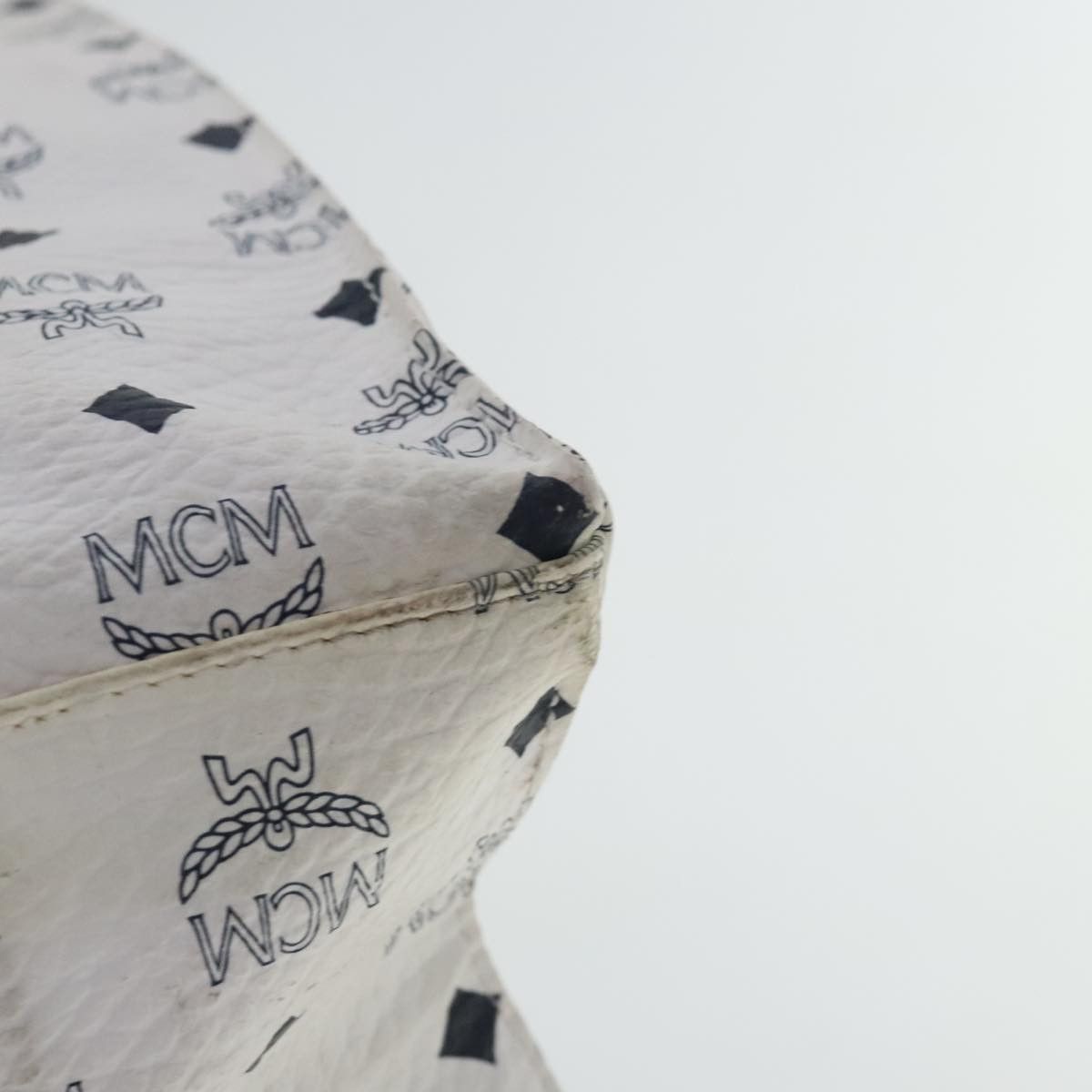 MCM Visetos White Canvas Tote Bag (Pre-Owned) Size ONE SIZE - 7 Thumbnail