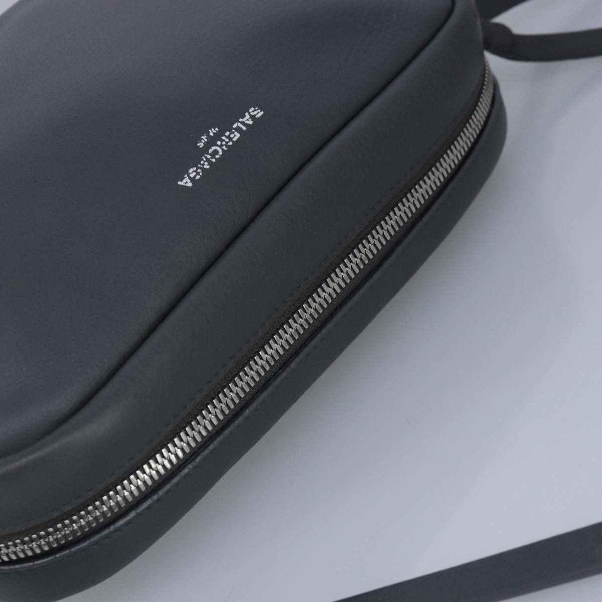 Balenciaga Everyday Grey Leather Shoulder Bag (Pre-Owned) Size ONE SIZE - 6 Thumbnail