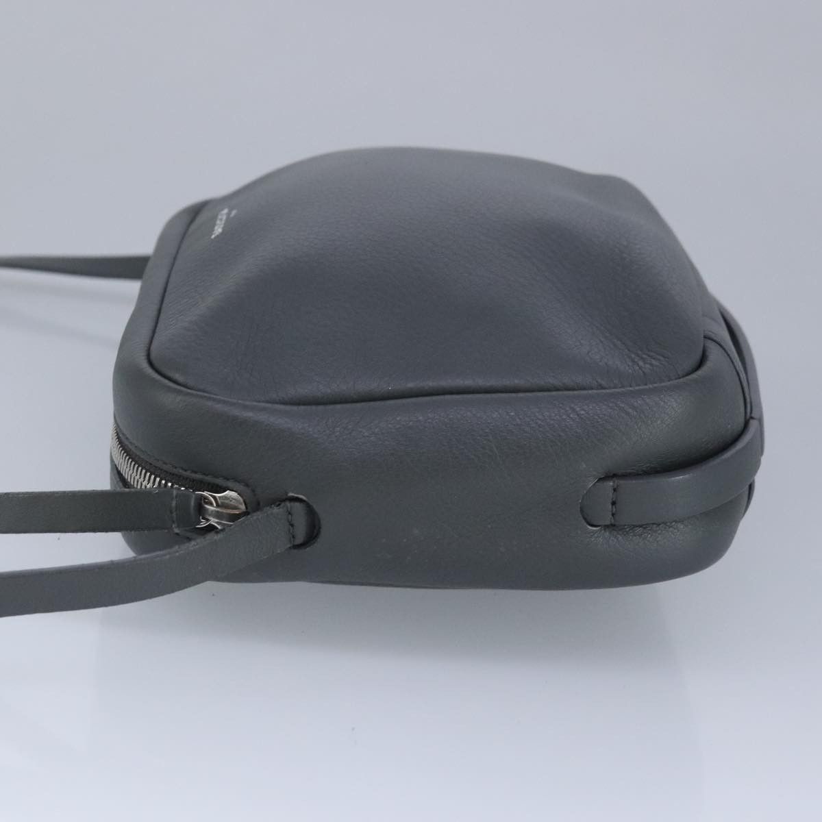Balenciaga Everyday Grey Leather Shoulder Bag (Pre-Owned) Size ONE SIZE - 4 Thumbnail