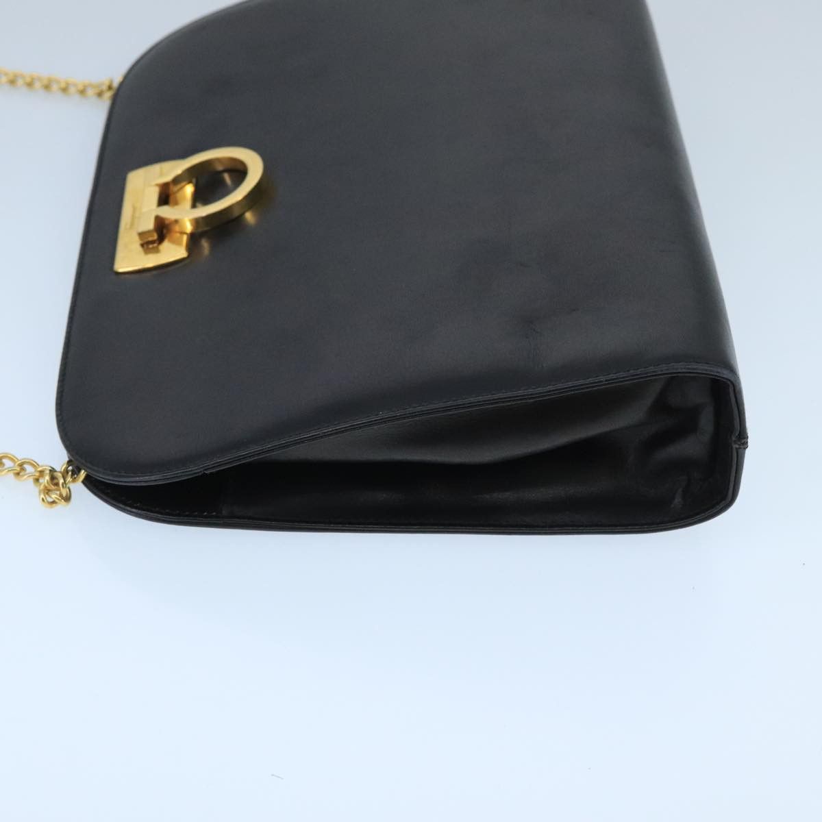 Salvatore Ferragamo Gancini Black Leather Shoulder Bag (Pre-Owned) Size ONE SIZE - 4 Thumbnail