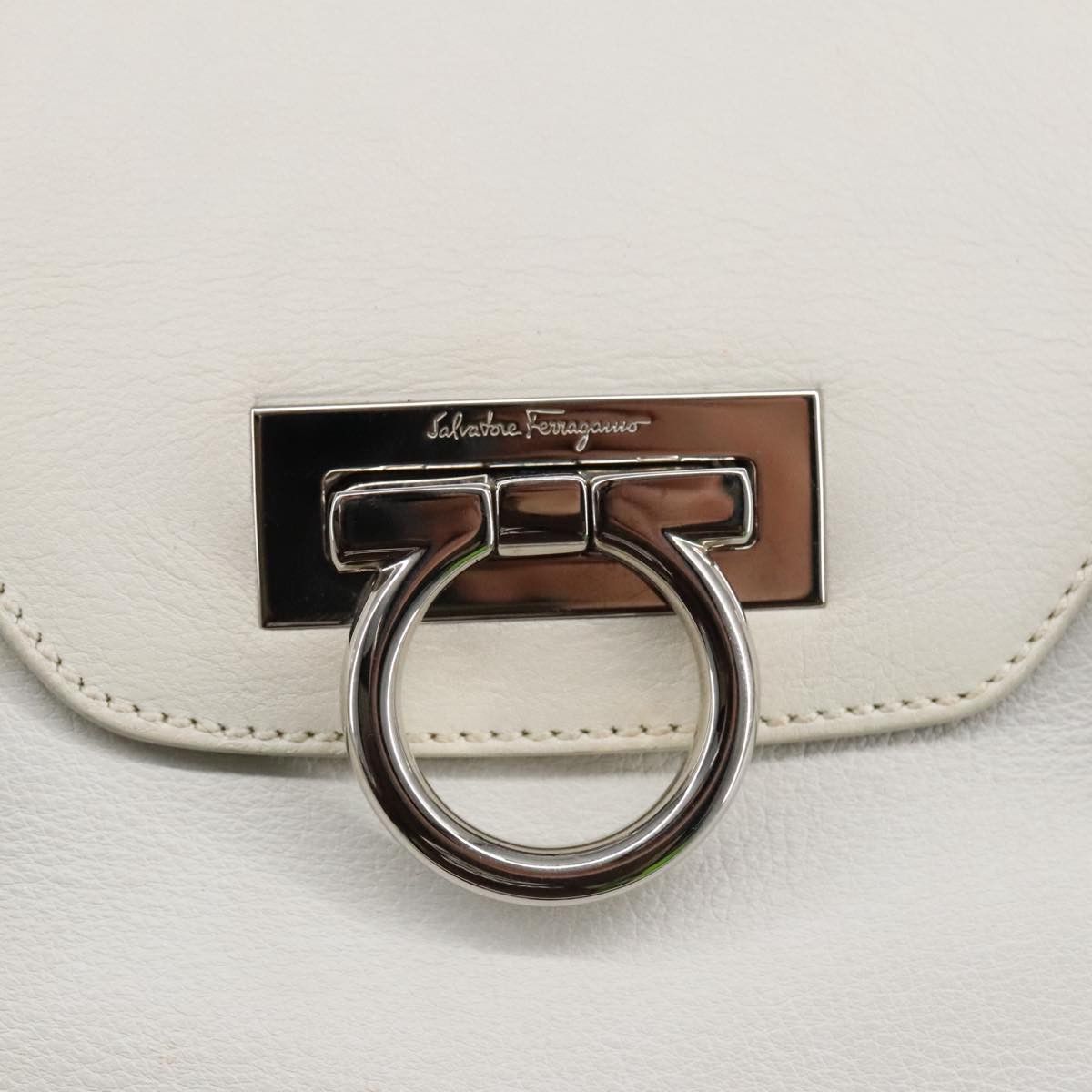Salvatore Ferragamo White Leather Shoulder Bag (Pre-Owned) Size ONE SIZE - 14 Thumbnail
