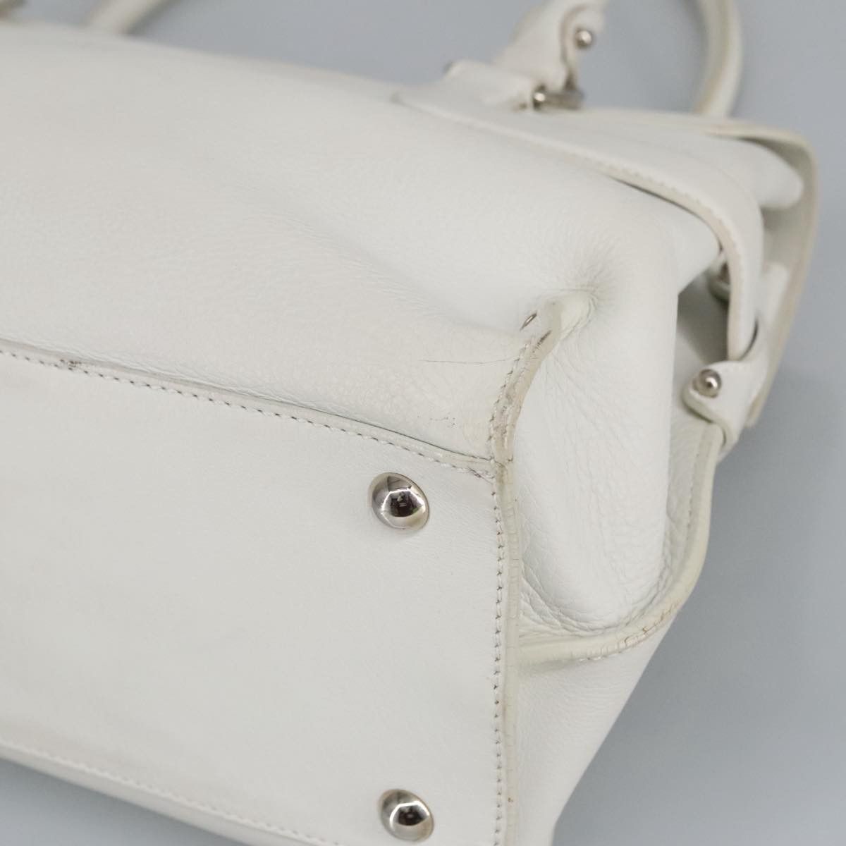 Salvatore Ferragamo White Leather Shoulder Bag (Pre-Owned) Size ONE SIZE - 12 Thumbnail