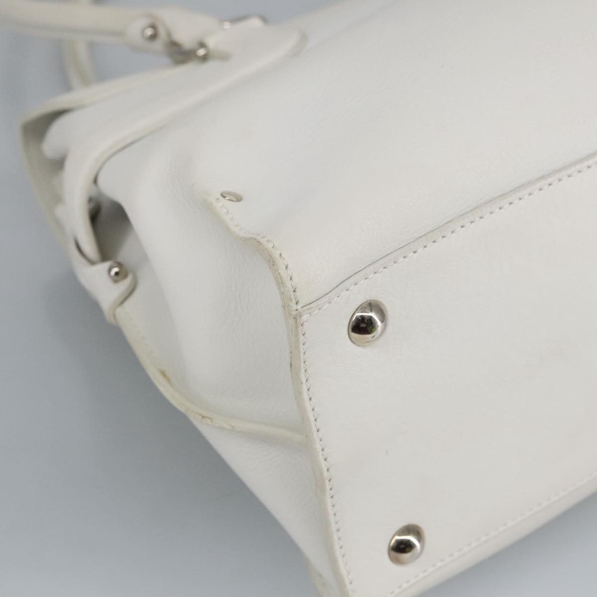 Salvatore Ferragamo White Leather Shoulder Bag (Pre-Owned) Size ONE SIZE - 13 Thumbnail