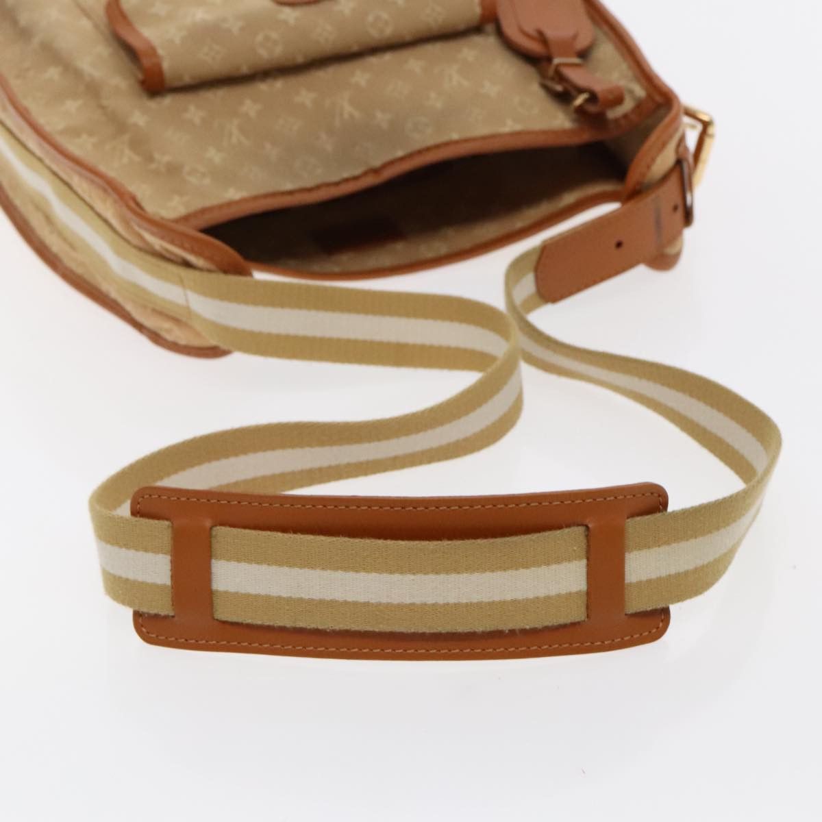 Louis Vuitton Mary Kate Beige Canvas Shoulder Bag (Pre-Owned) Size ONE SIZE - 5 Thumbnail