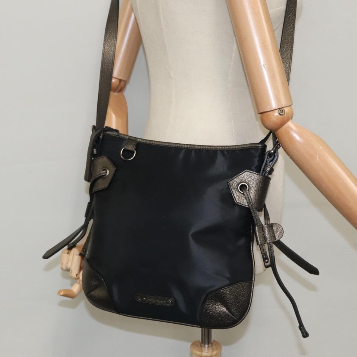Burberry Black Synthetic Shoulder Bag (Pre-Owned) Size ONE SIZE - 16 Thumbnail