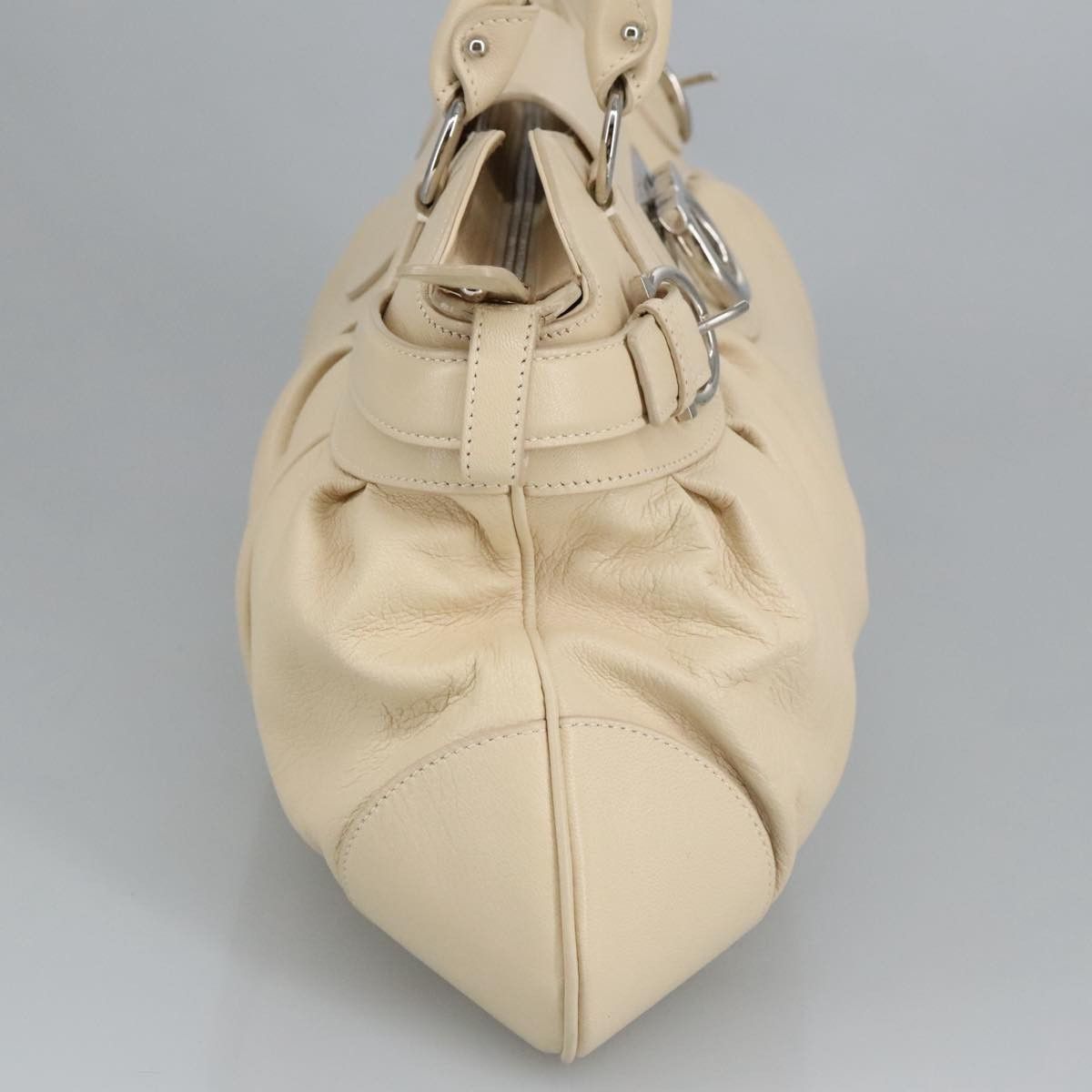 Salvatore Ferragamo Gancini White Leather Handbag (Pre-Owned) Size ONE SIZE - 4 Thumbnail