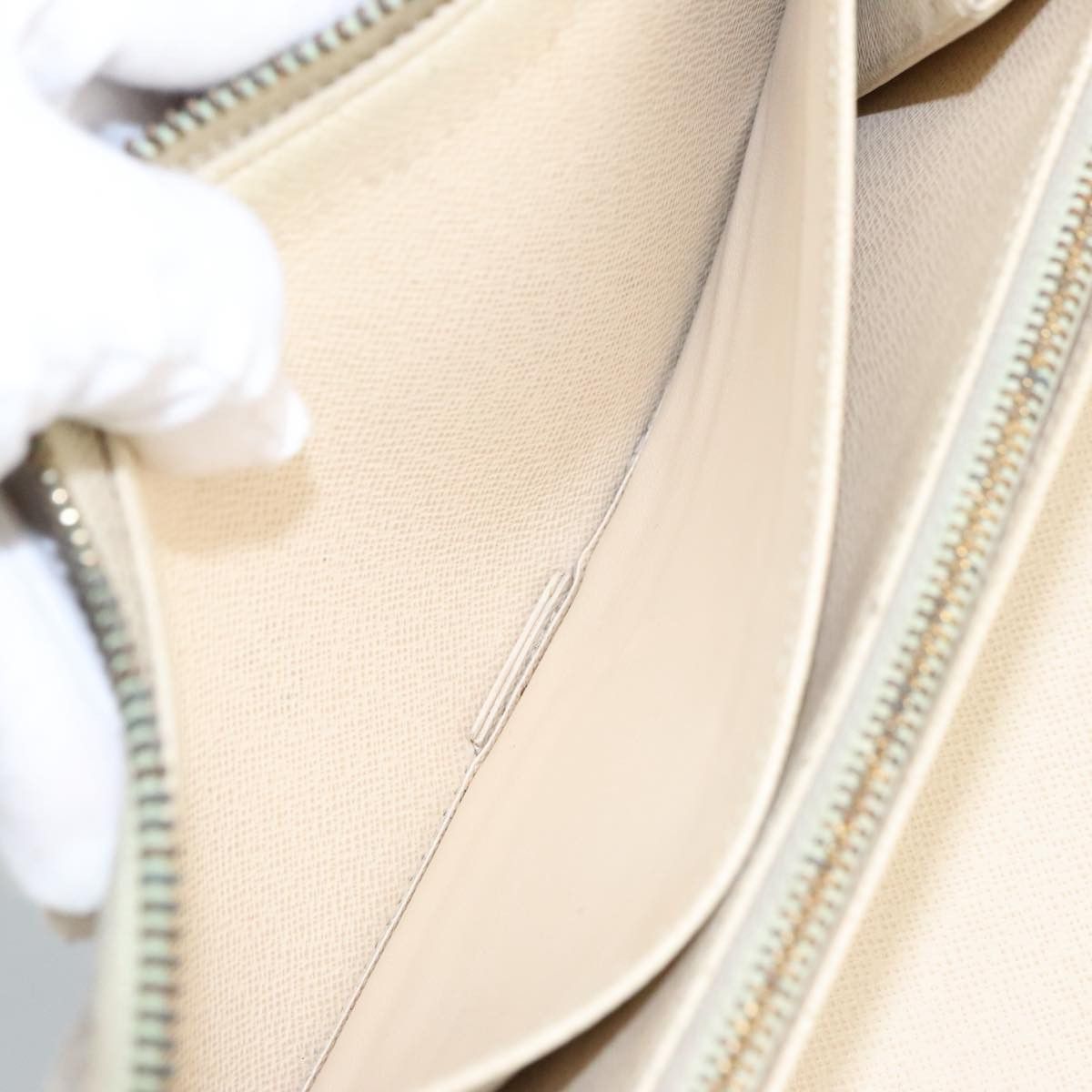 Louis Vuitton Zippy Wallet White Canvas Wallet (Pre-Owned) Size ONE SIZE - 19 Thumbnail