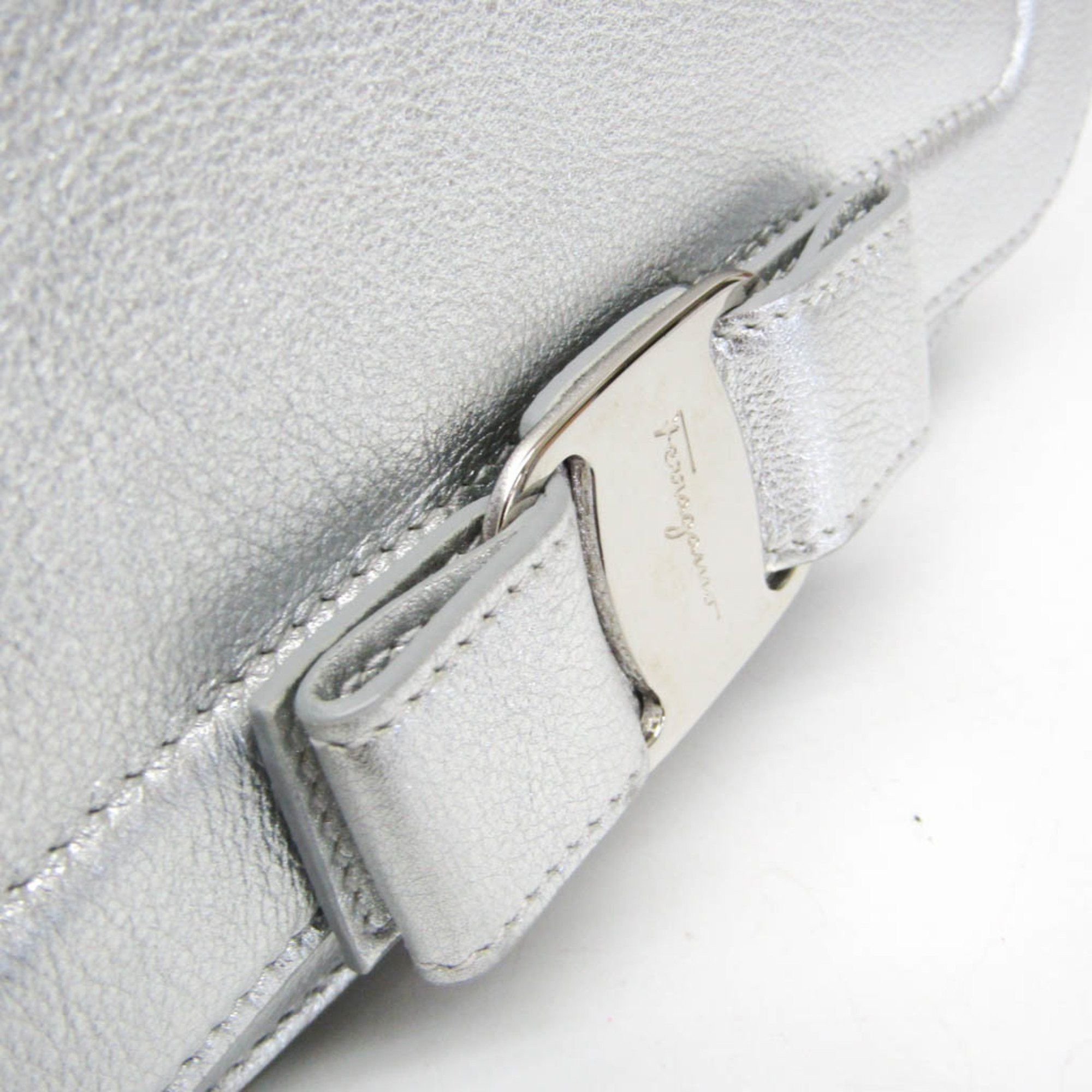 Salvatore Ferragamo Vara Silver Leather Shoulder Bag (Pre-Owned) Size ONE SIZE - 7 Thumbnail