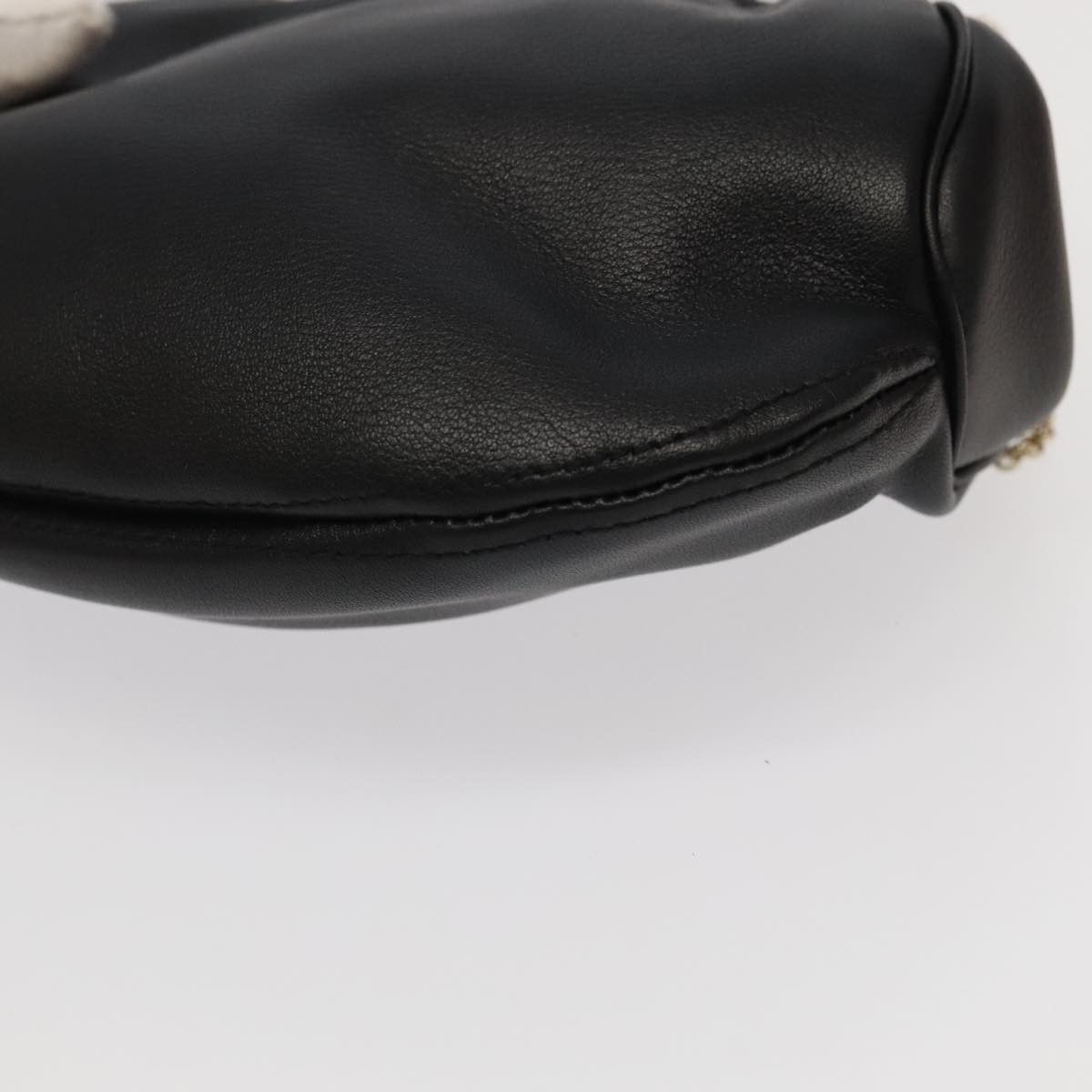 Salvatore Ferragamo Vara Black Leather Shoulder Bag (Pre-Owned) Size ONE SIZE - 8 Thumbnail