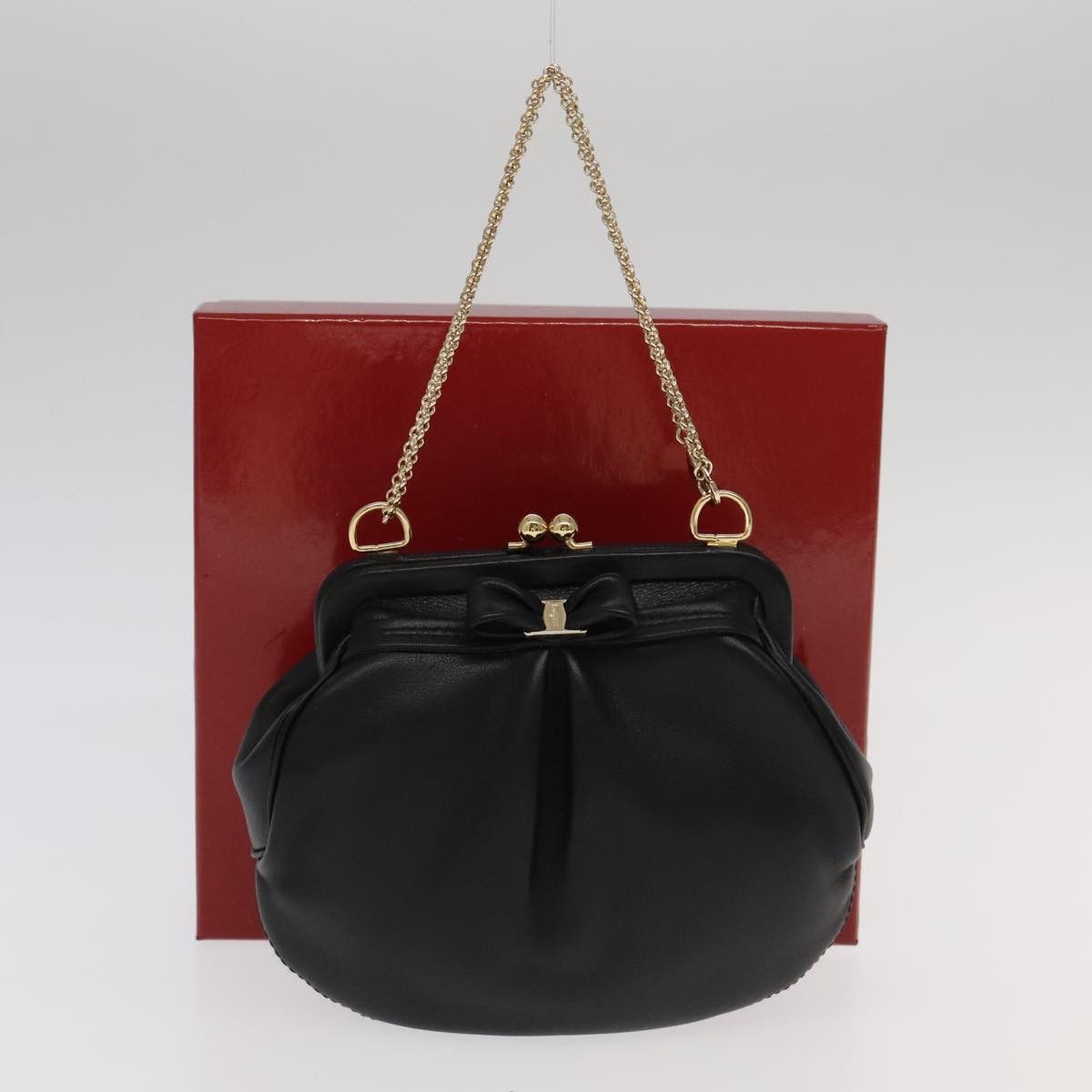 Salvatore Ferragamo Vara Black Leather Shoulder Bag (Pre-Owned) Size ONE SIZE - 15 Thumbnail