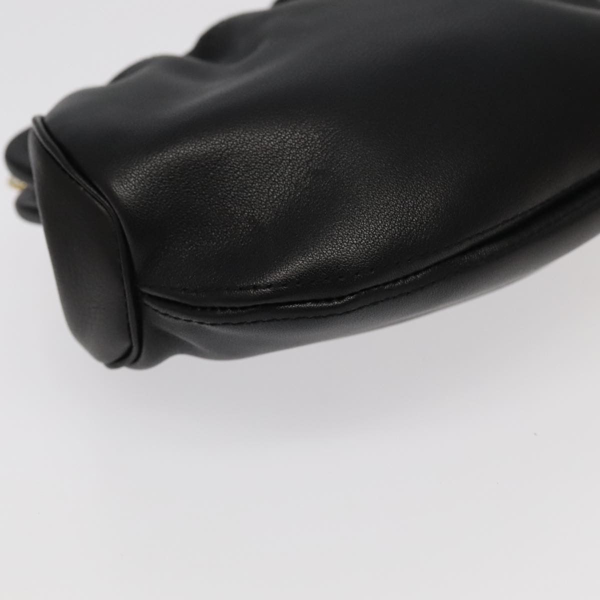 Salvatore Ferragamo Vara Black Leather Shoulder Bag (Pre-Owned) Size ONE SIZE - 7 Thumbnail