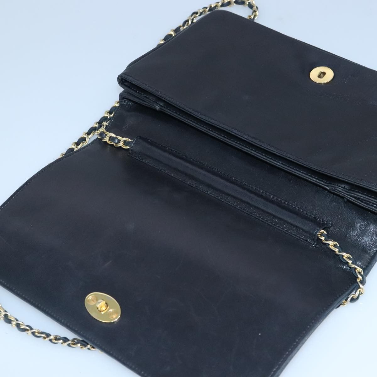 Bally Quilted Navy Leather Shoulder Bag (Pre-Owned) Size ONE SIZE - 15 Thumbnail