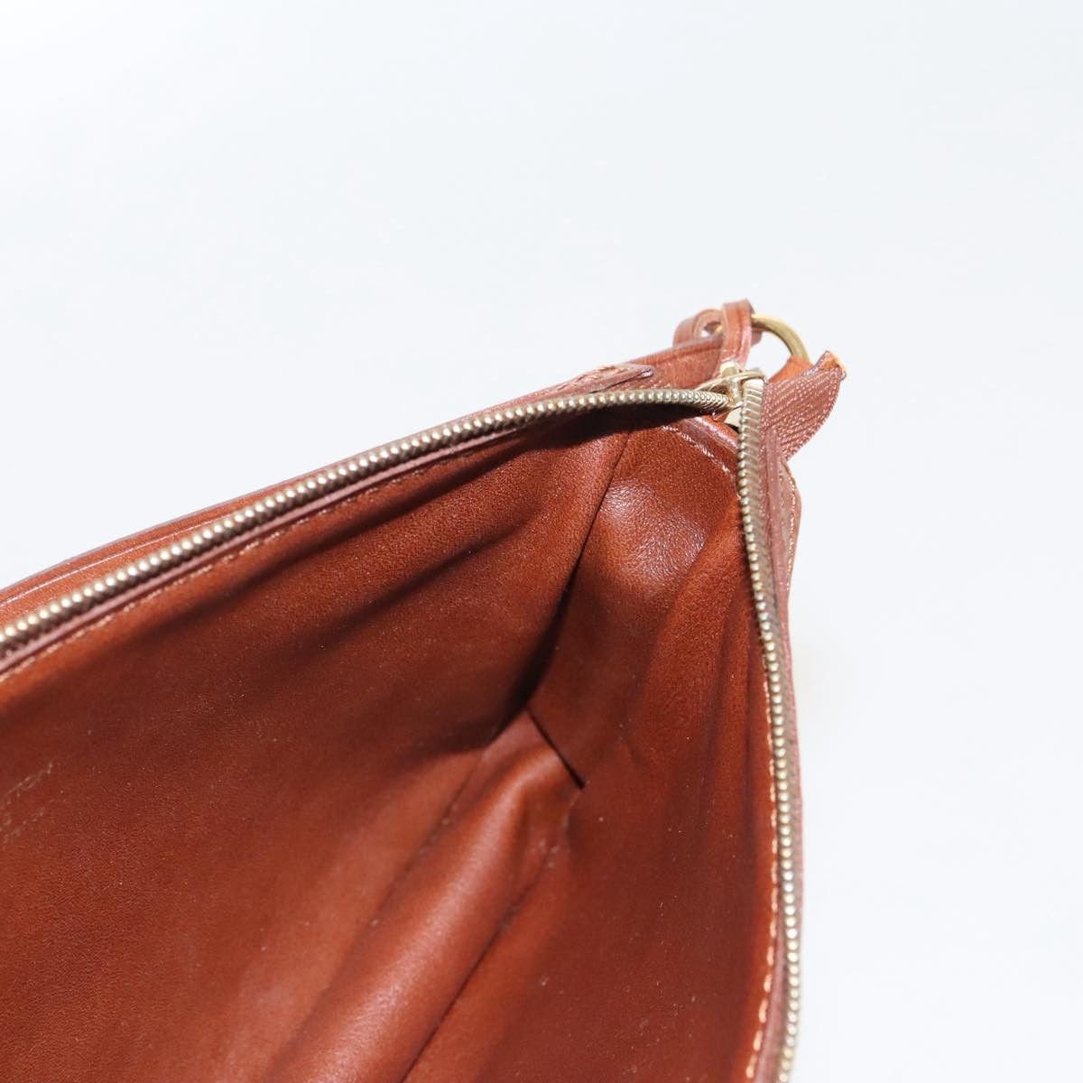 Louis Vuitton Pochette Accessoire White Vinyl Clutch Bag (Pre-Owned) Size ONE SIZE - 19 Thumbnail