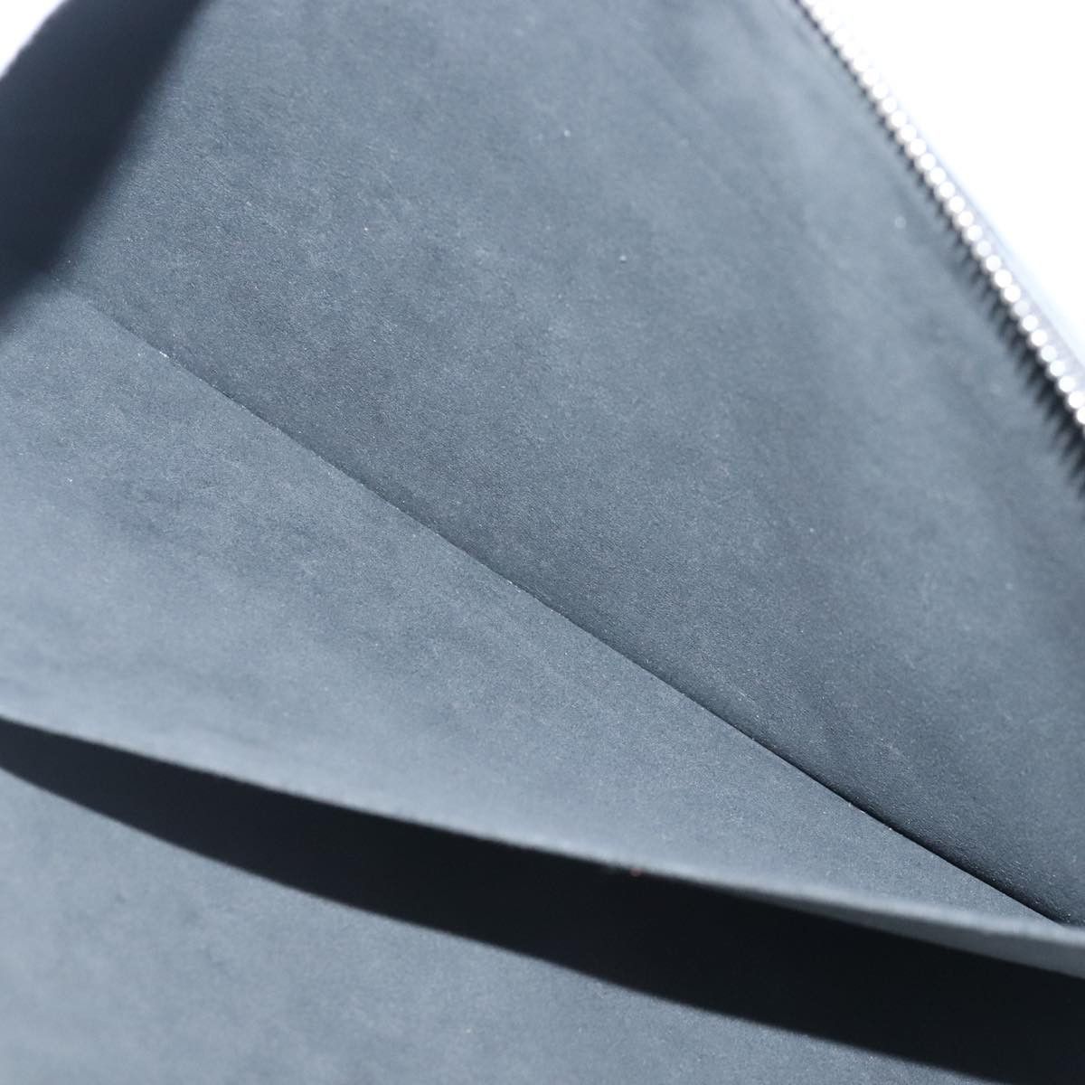 Louis Vuitton Pochette Zippée Black Leather Clutch Bag (Pre-Owned) Size ONE SIZE - 6 Thumbnail