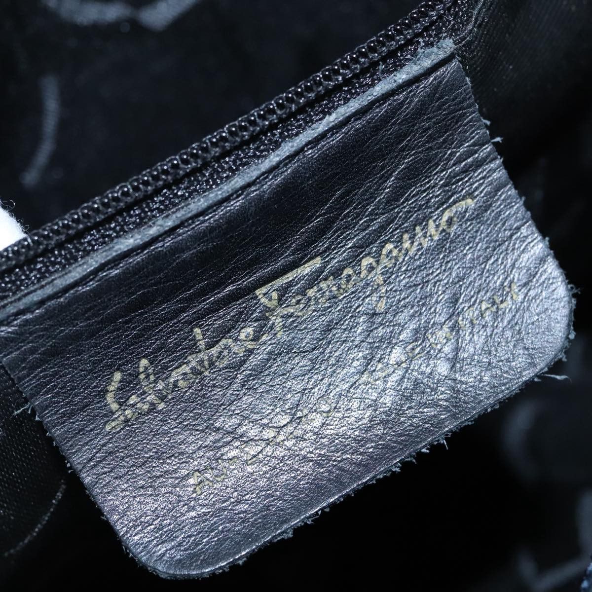 Salvatore Ferragamo Vara Navy Canvas Tote Bag (Pre-Owned) Size ONE SIZE - 16 Thumbnail