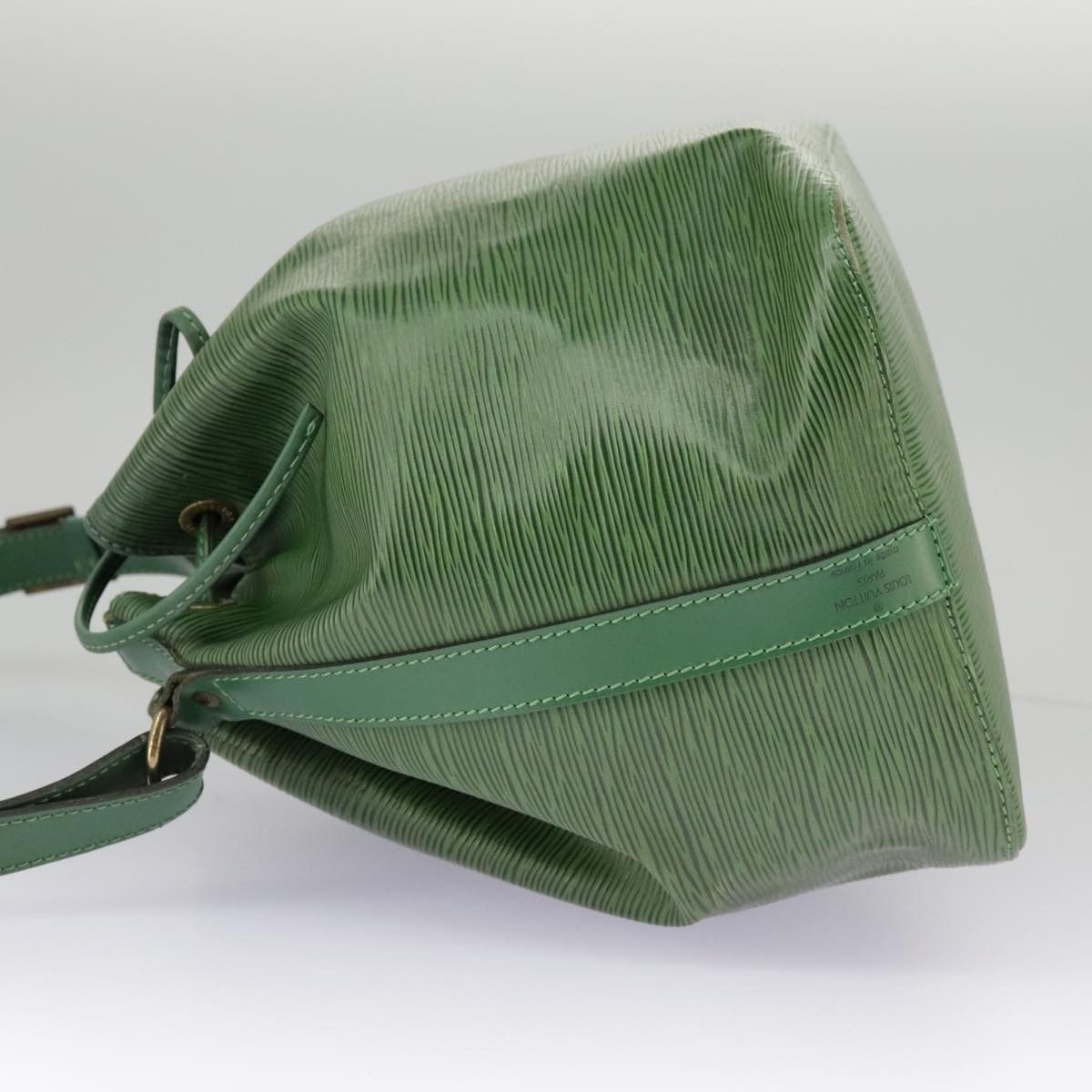 Louis Vuitton Noé Green Leather Shoulder Bag (Pre-Owned) Size ONE SIZE - 4 Thumbnail