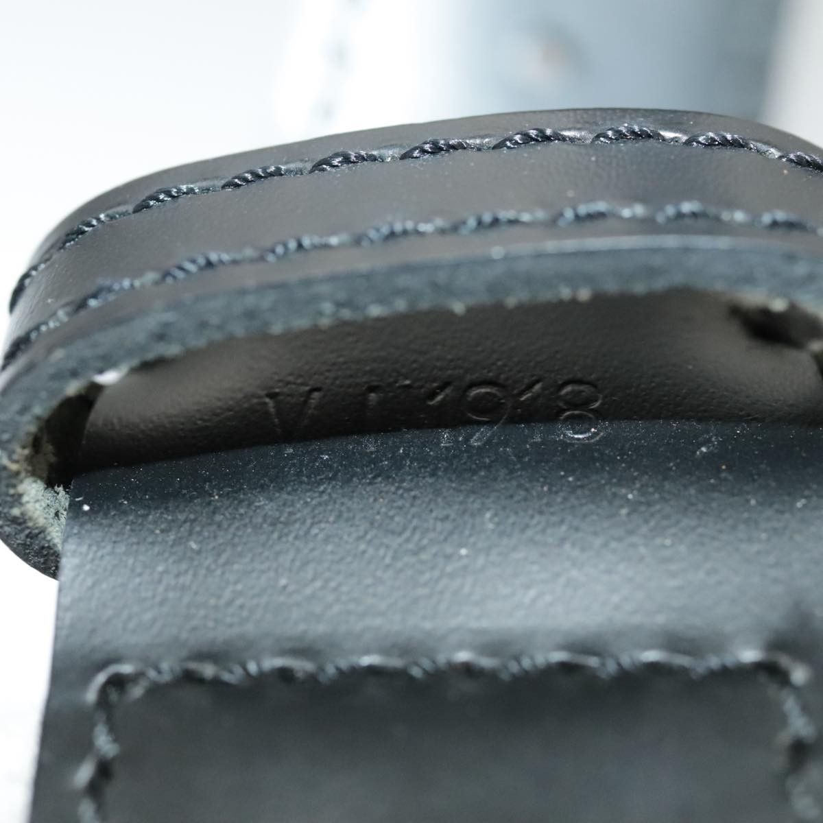 Louis Vuitton Sac D'épaule Black Leather Shoulder Bag (Pre-Owned) Size ONE SIZE - 16 Thumbnail