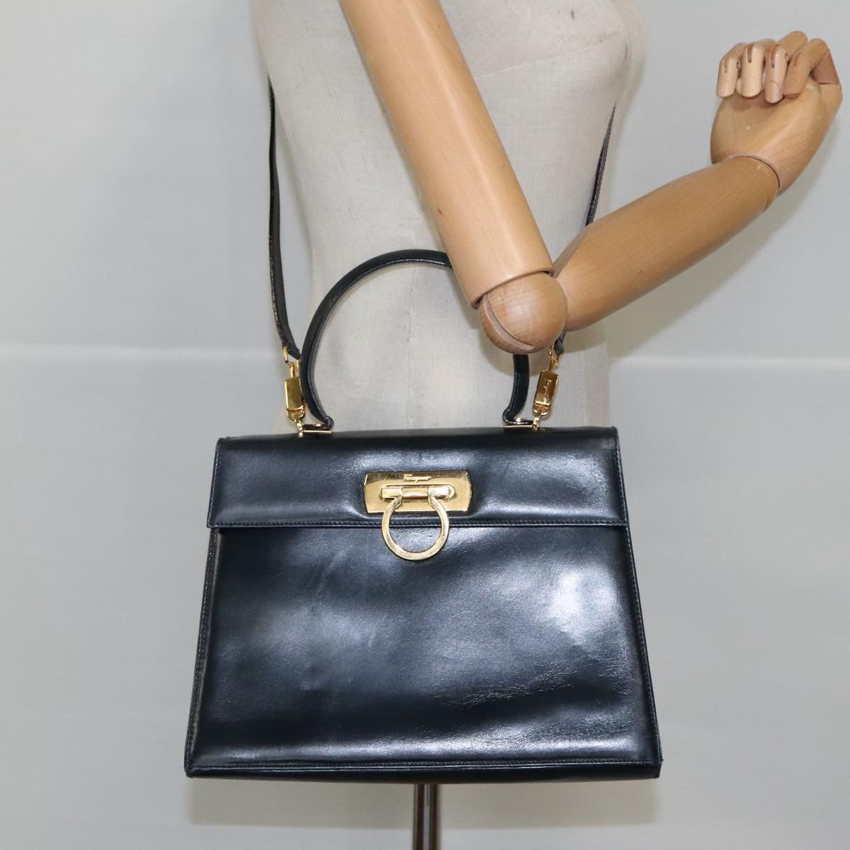 Salvatore Ferragamo Gancini Navy Leather Handbag (Pre-Owned) Size ONE SIZE - 10 Thumbnail