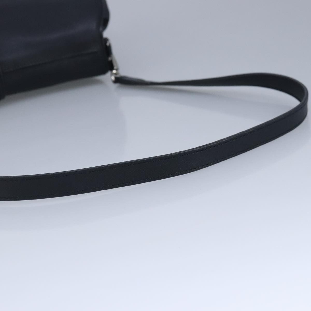 Salvatore Ferragamo Gancini Black Leather Shoulder Bag (Pre-Owned) Size ONE SIZE - 6 Thumbnail