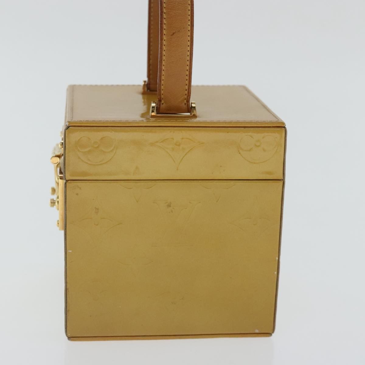 Louis Vuitton Bleecker Beige Patent Leather Clutch Bag (Pre-Owned) Size ONE SIZE - 4 Thumbnail