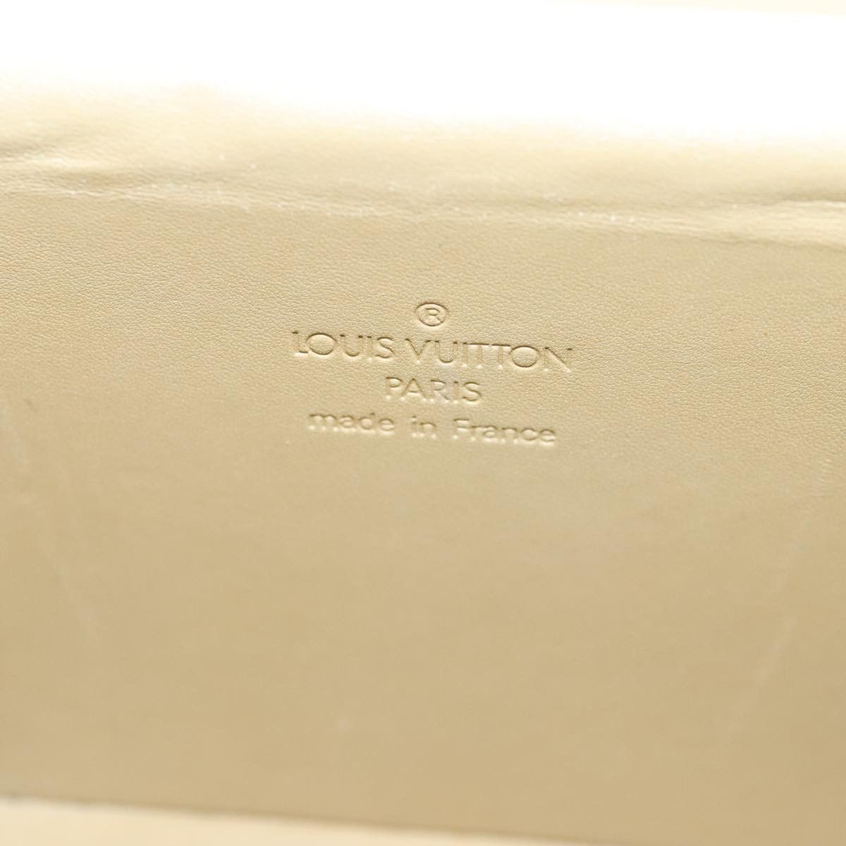 Louis Vuitton Bleecker Beige Patent Leather Clutch Bag (Pre-Owned) Size ONE SIZE - 14 Thumbnail