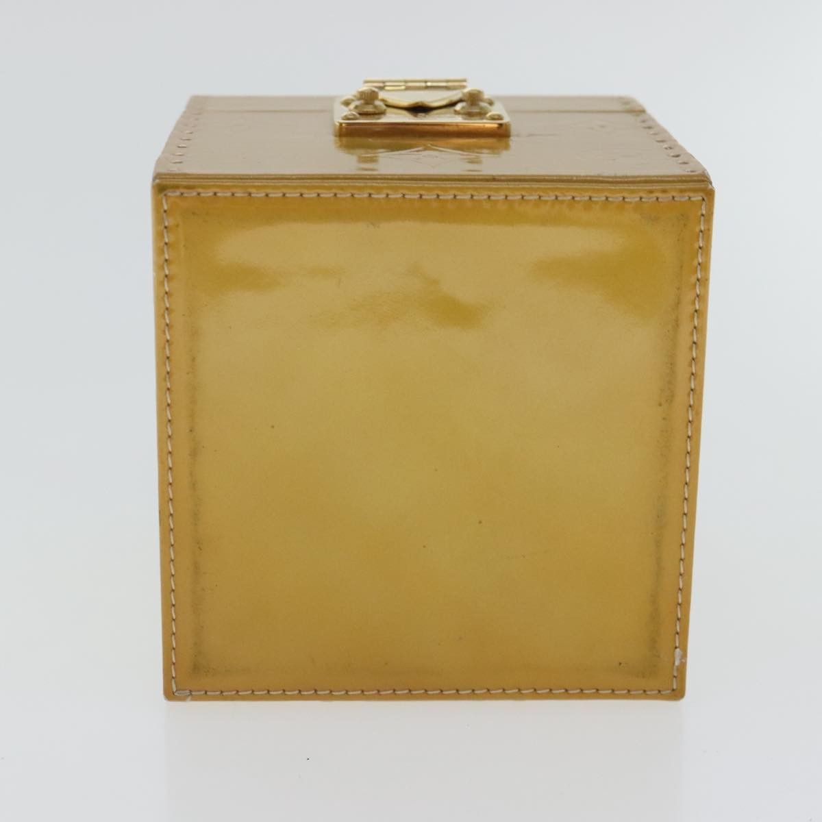 Louis Vuitton Bleecker Beige Patent Leather Clutch Bag (Pre-Owned) Size ONE SIZE - 18 Thumbnail