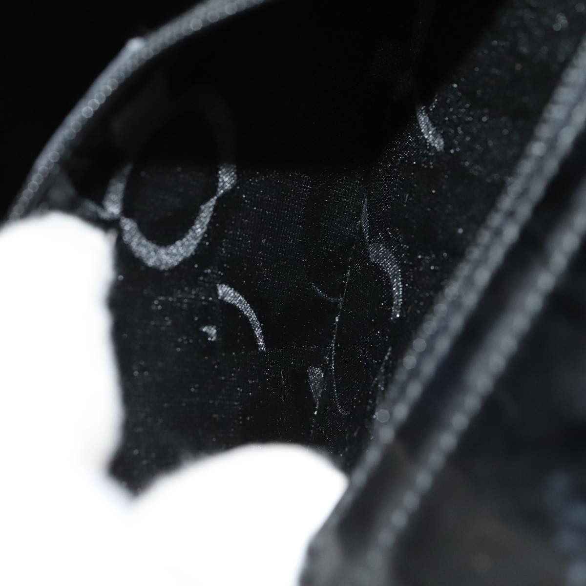 Salvatore Ferragamo Gancini Black Leather Handbag (Pre-Owned) Size ONE SIZE - 11 Thumbnail