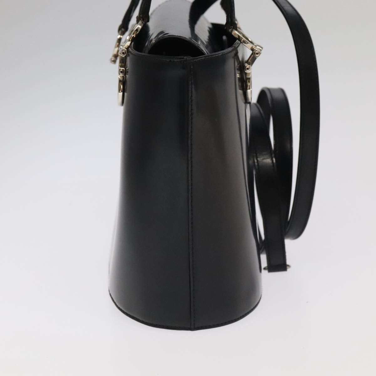 Salvatore Ferragamo Gancini Black Leather Handbag (Pre-Owned) Size ONE SIZE - 4 Thumbnail