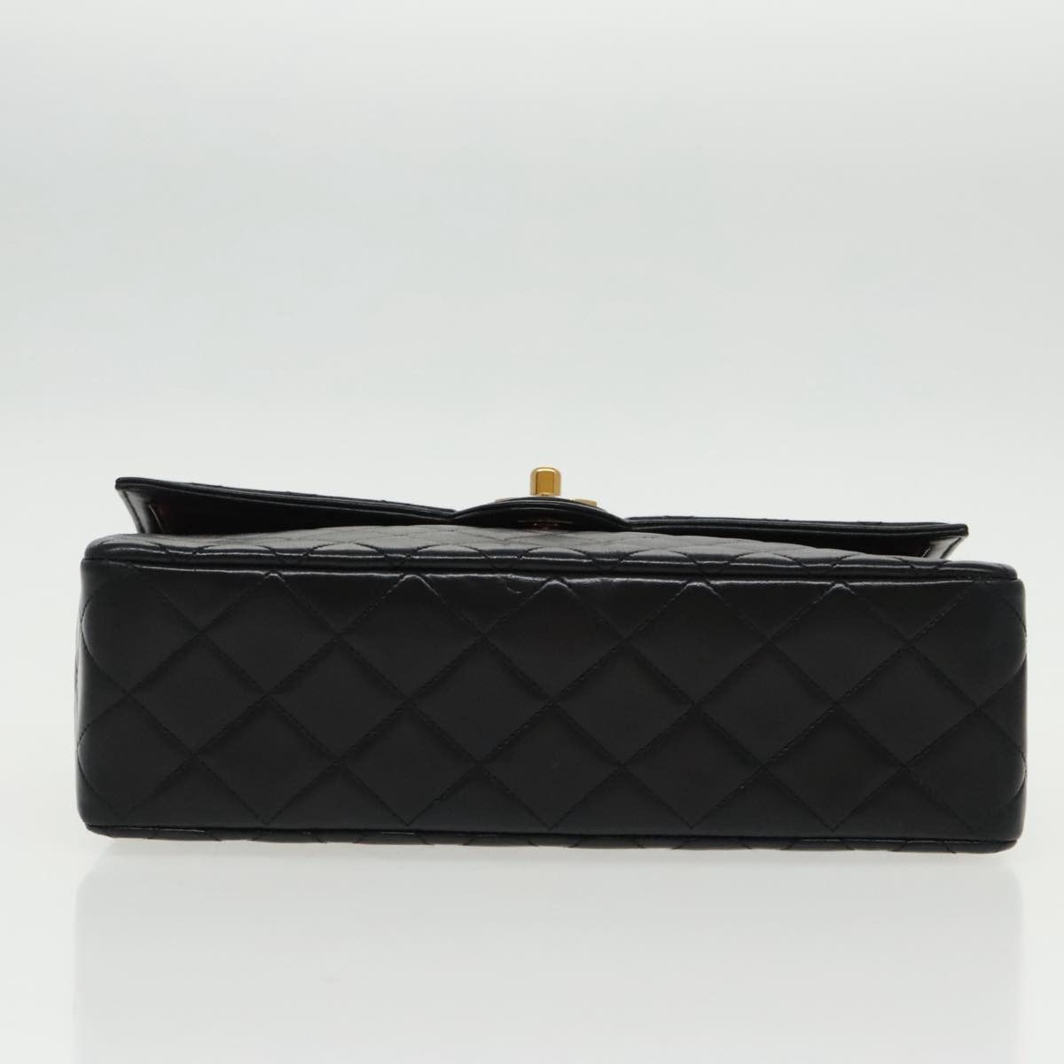 Chanel Matelassé Black Leather Shoulder Bag (Pre-Owned) Size ONE SIZE - 19 Thumbnail